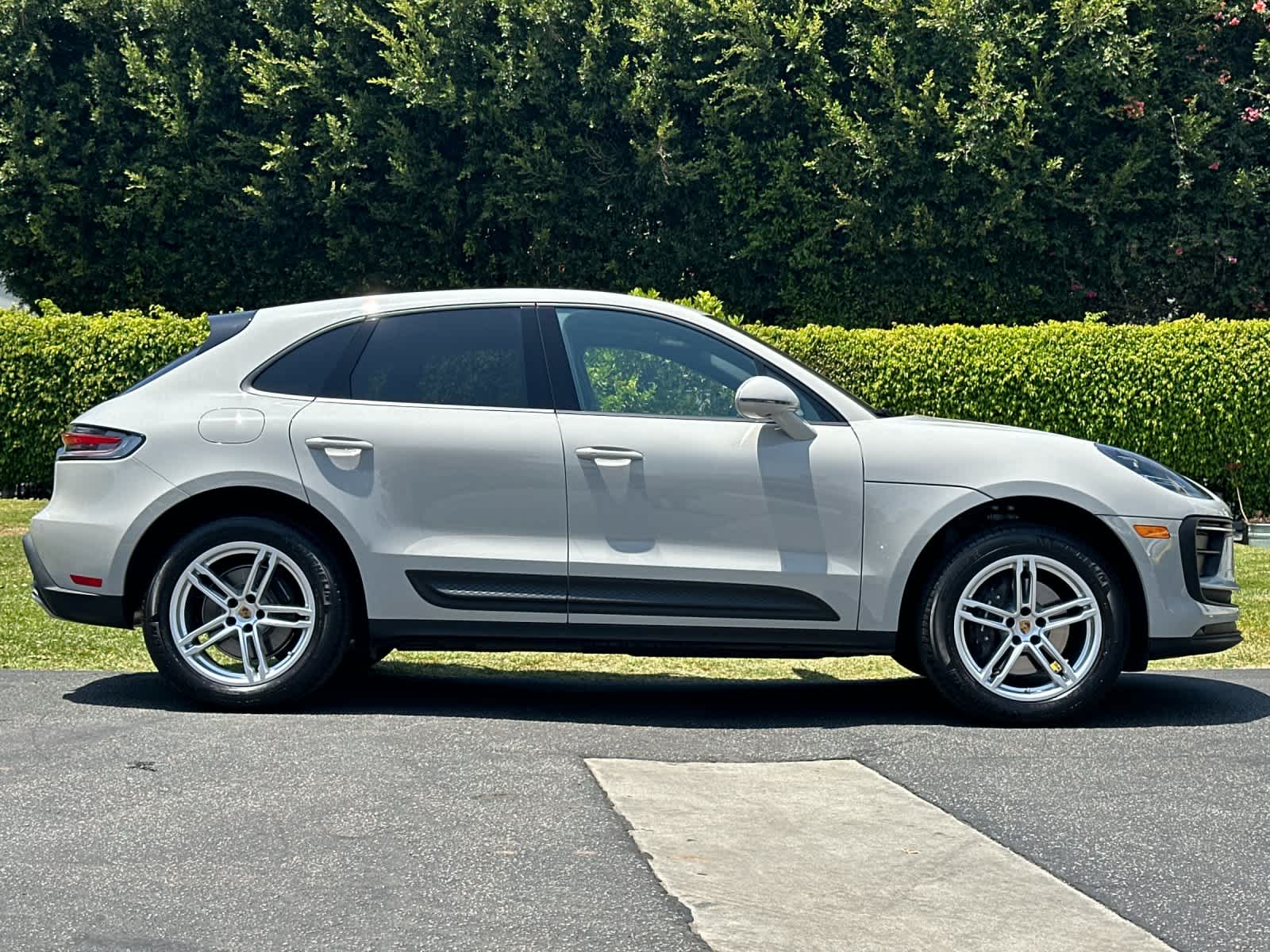 Thumbnail: 2024 Porsche Macan - 9