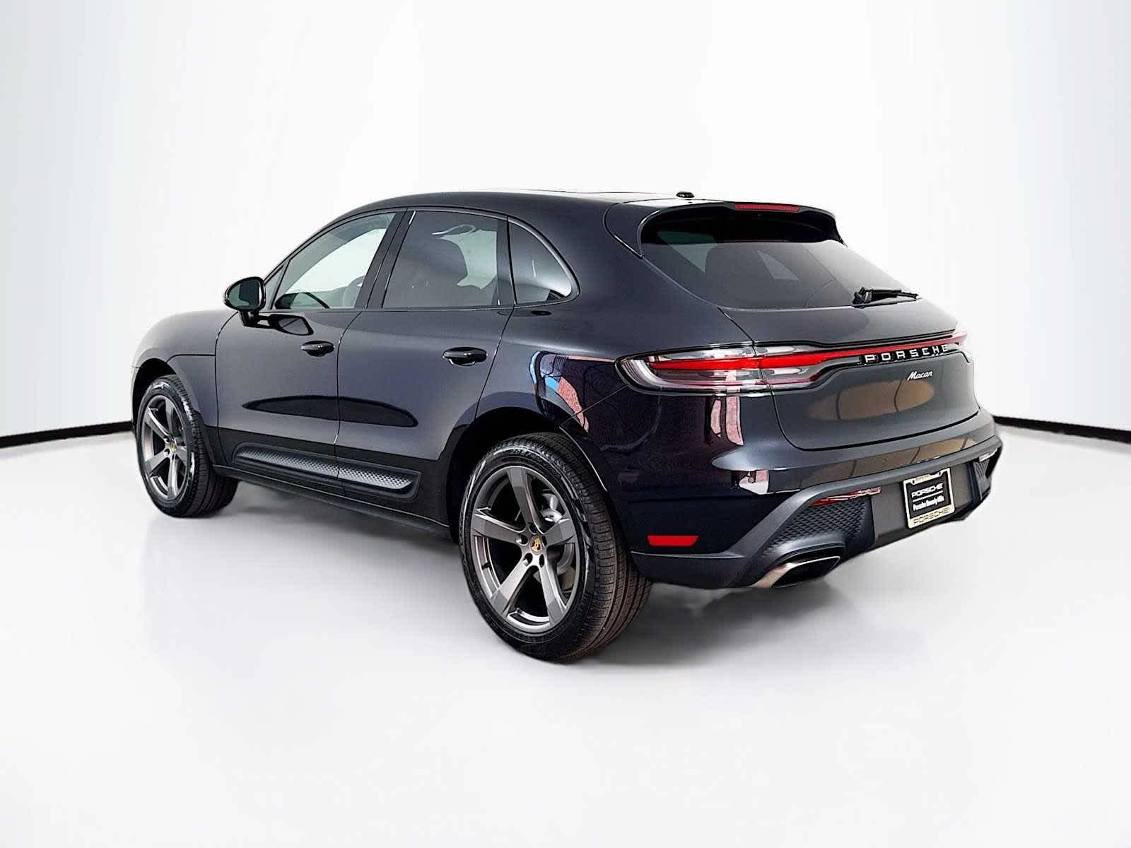Thumbnail: 2026 Porsche Macan - 3