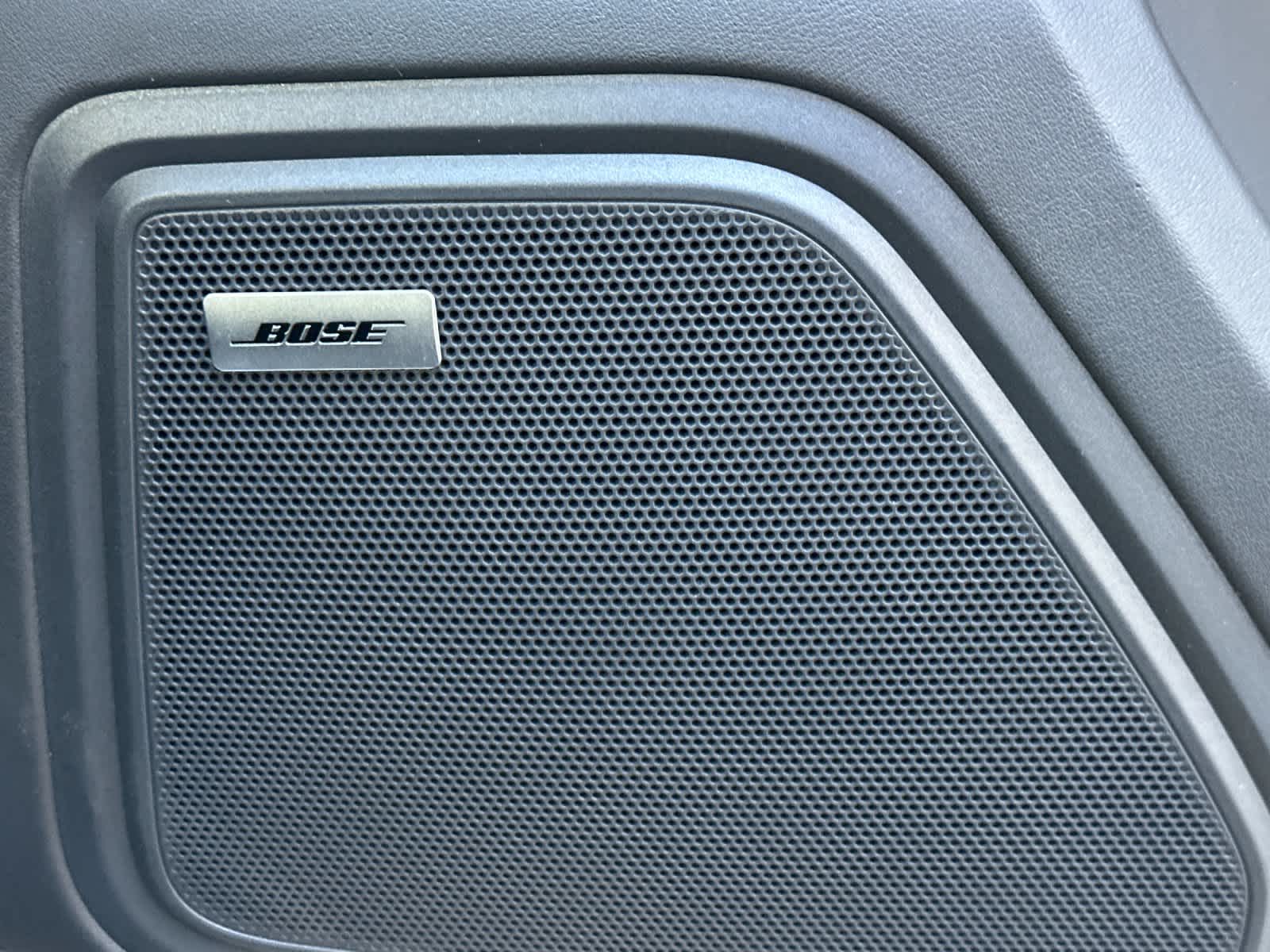 Thumbnail: 2026 Porsche Macan - 20