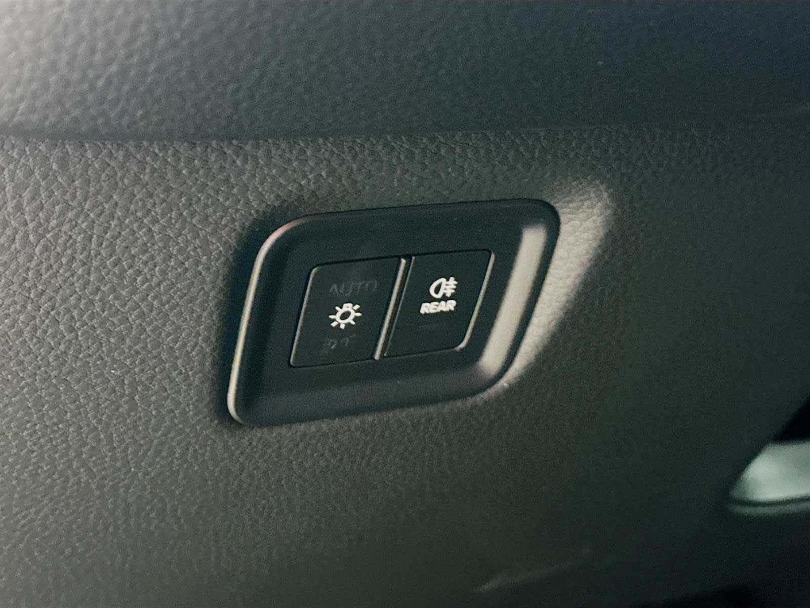 Thumbnail: 2026 Porsche Cayenne - 11