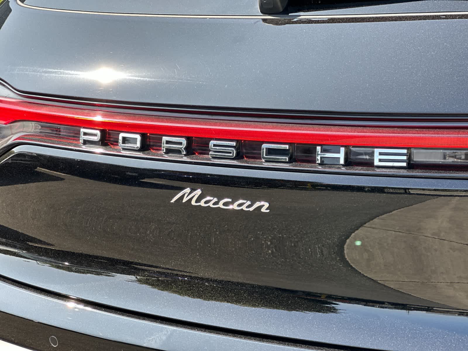 Thumbnail: 2025 Porsche Macan - 31