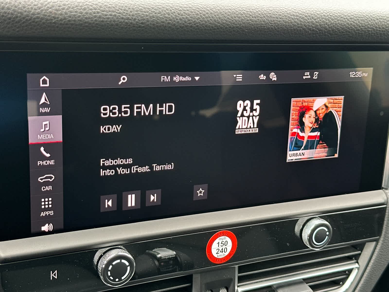 Thumbnail: 2026 Porsche Macan - 21