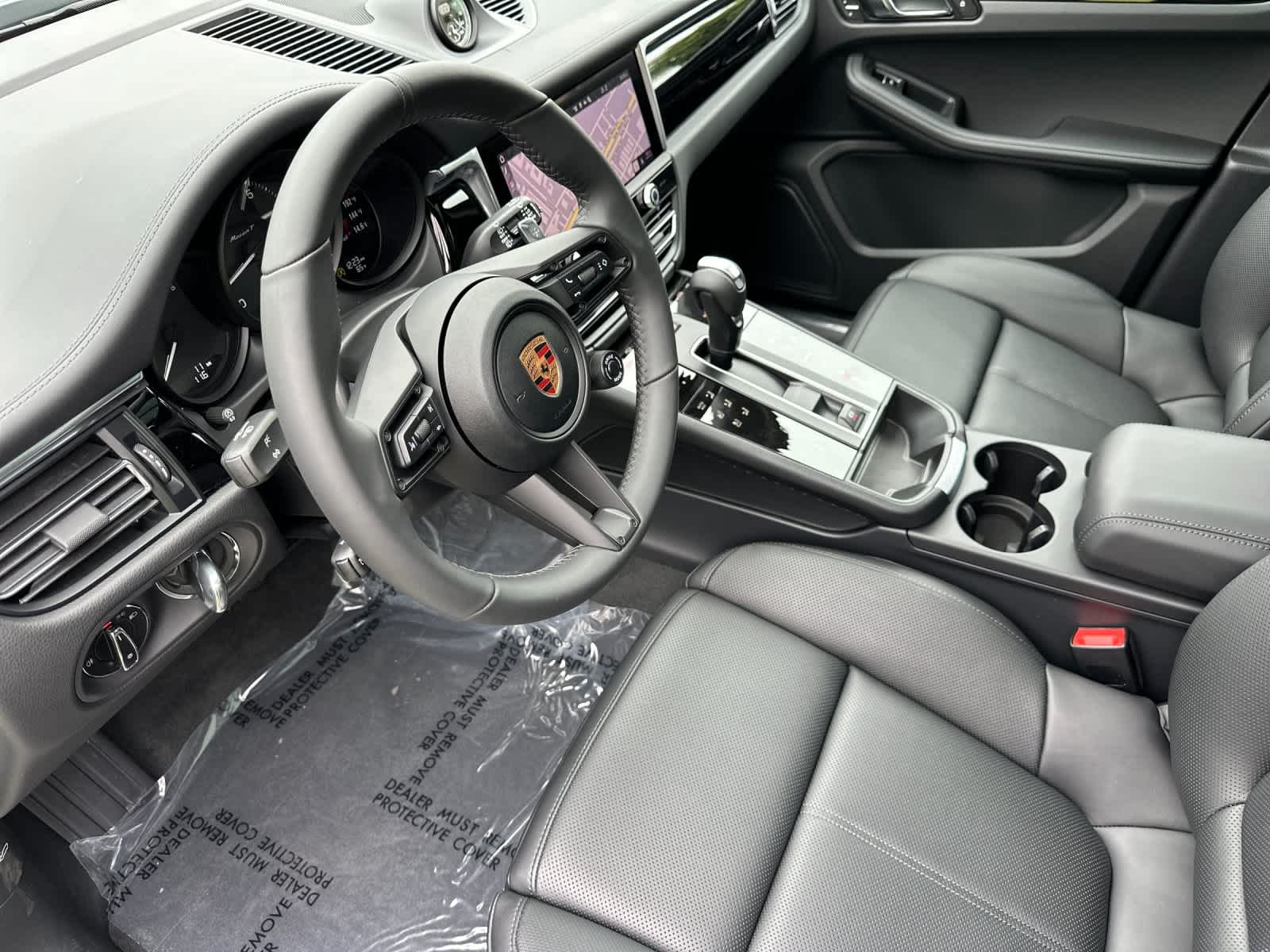 Thumbnail: 2026 Porsche Macan - 4