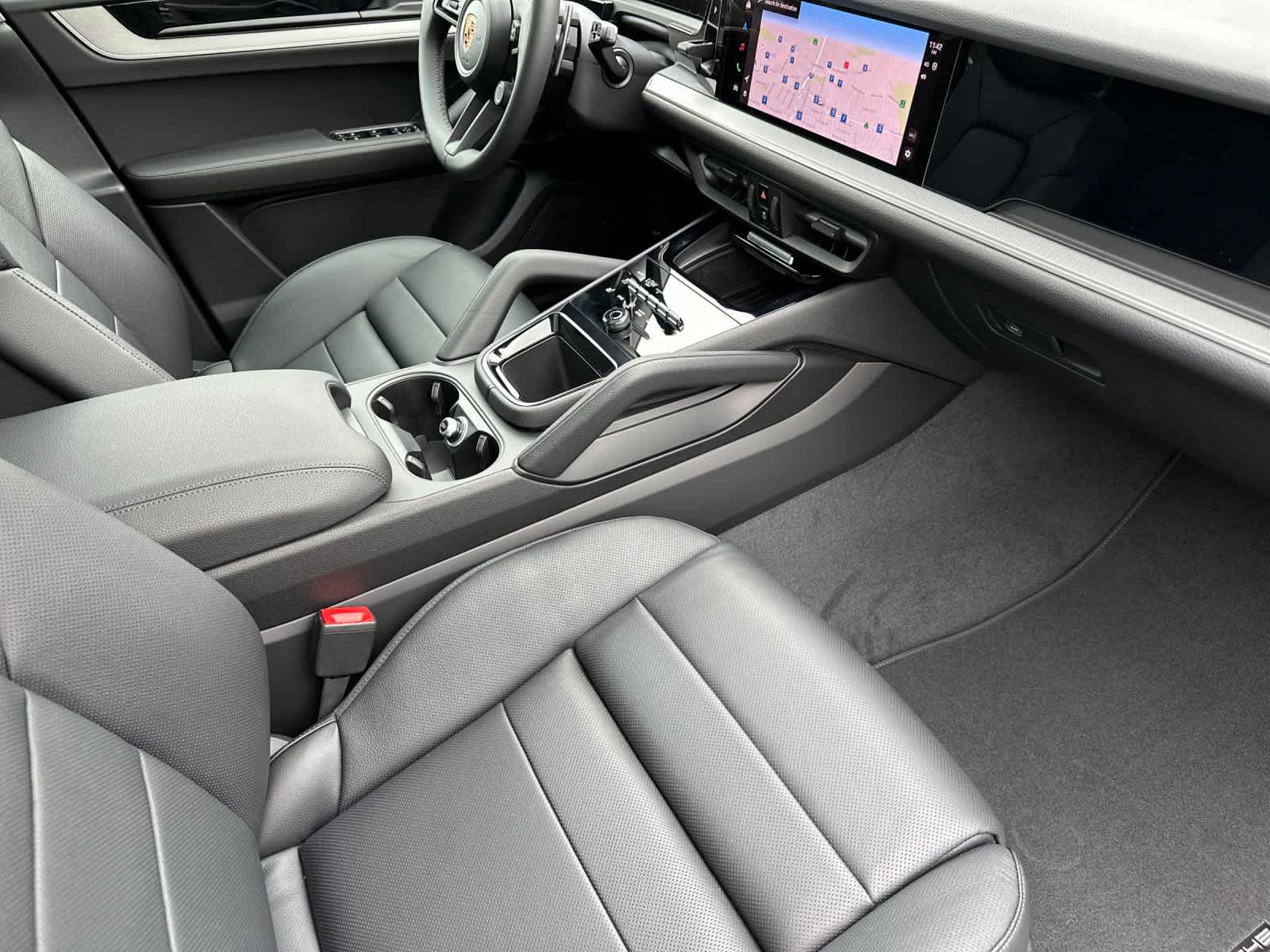 Thumbnail: 2026 Porsche Cayenne - 17