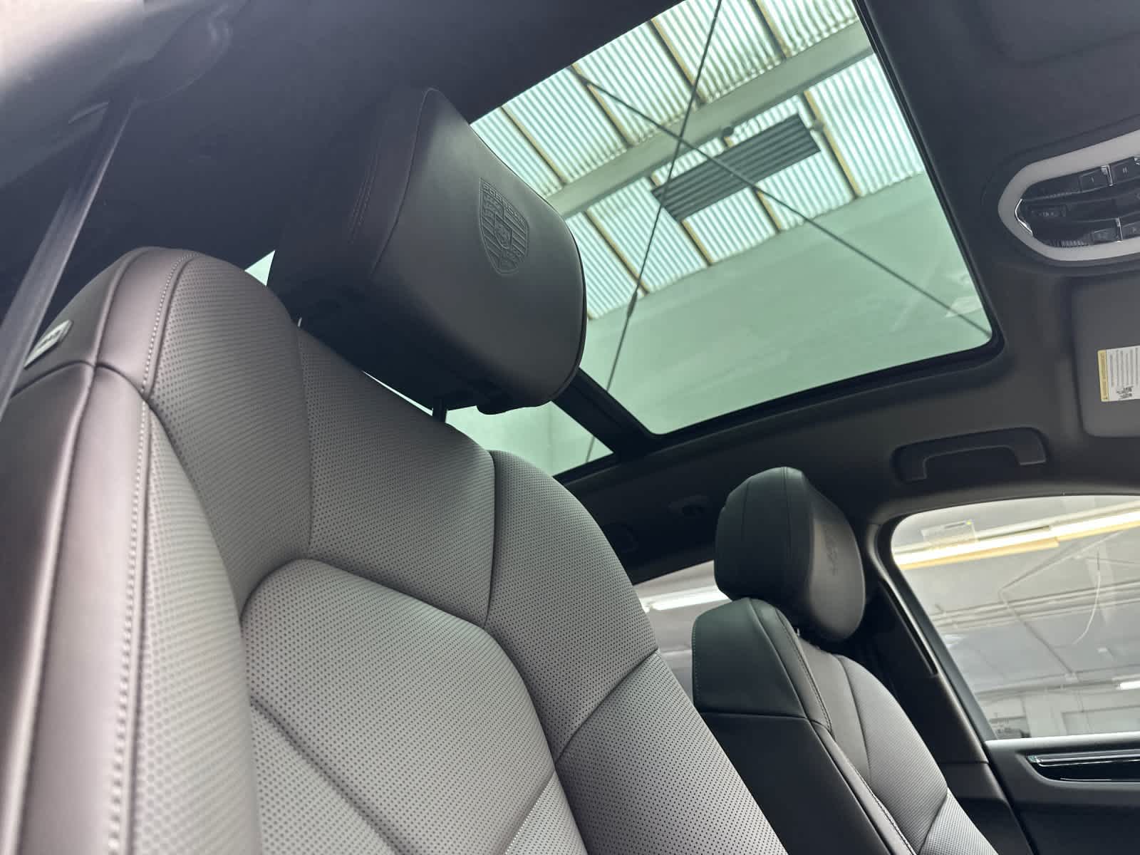 Thumbnail: 2026 Porsche Macan - 18