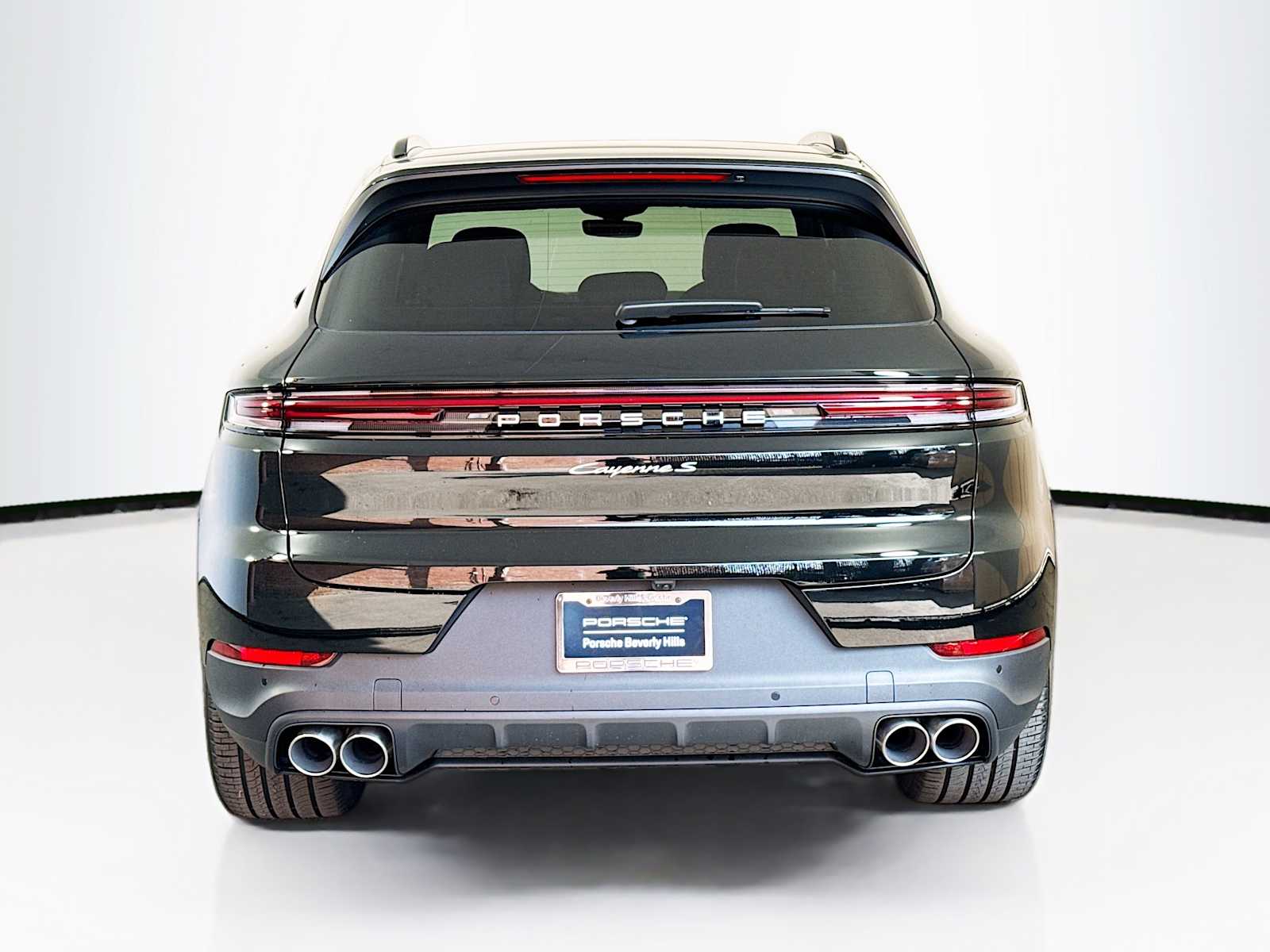 Thumbnail: 2026 Porsche Cayenne - 10