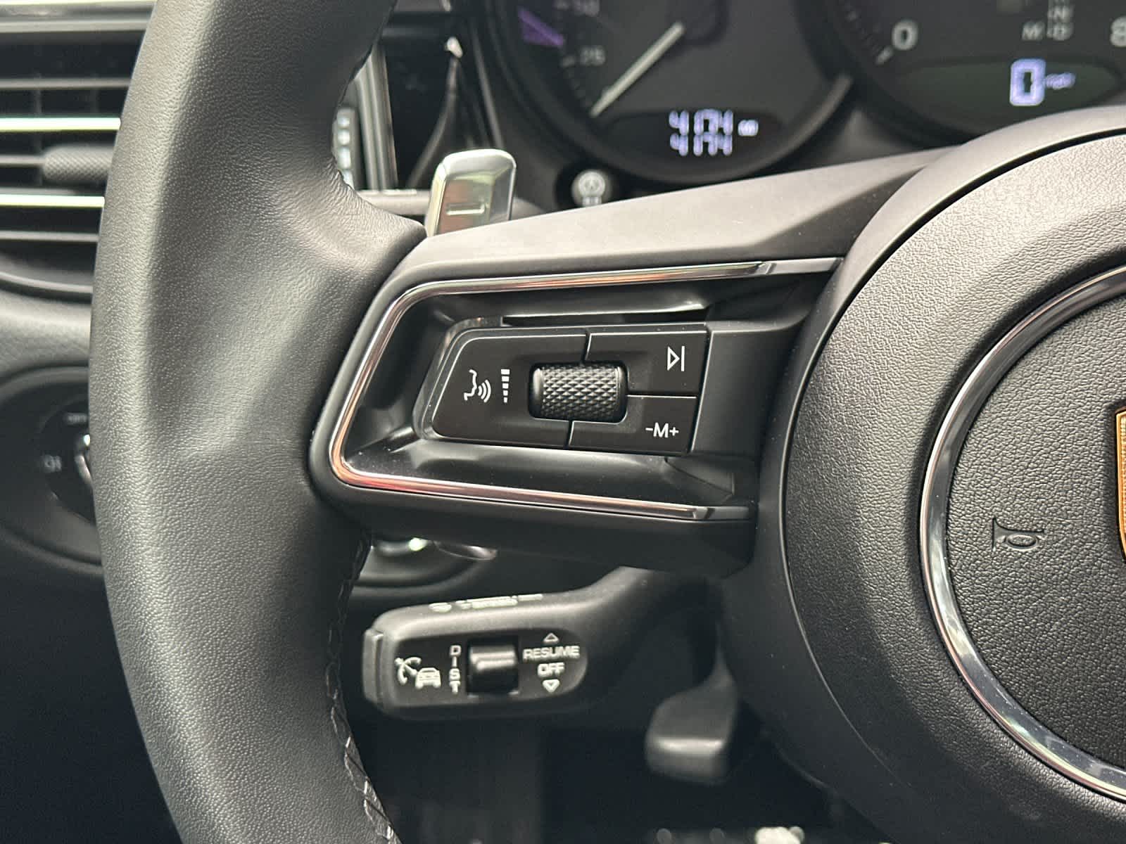 Thumbnail: 2025 Porsche Macan - 26