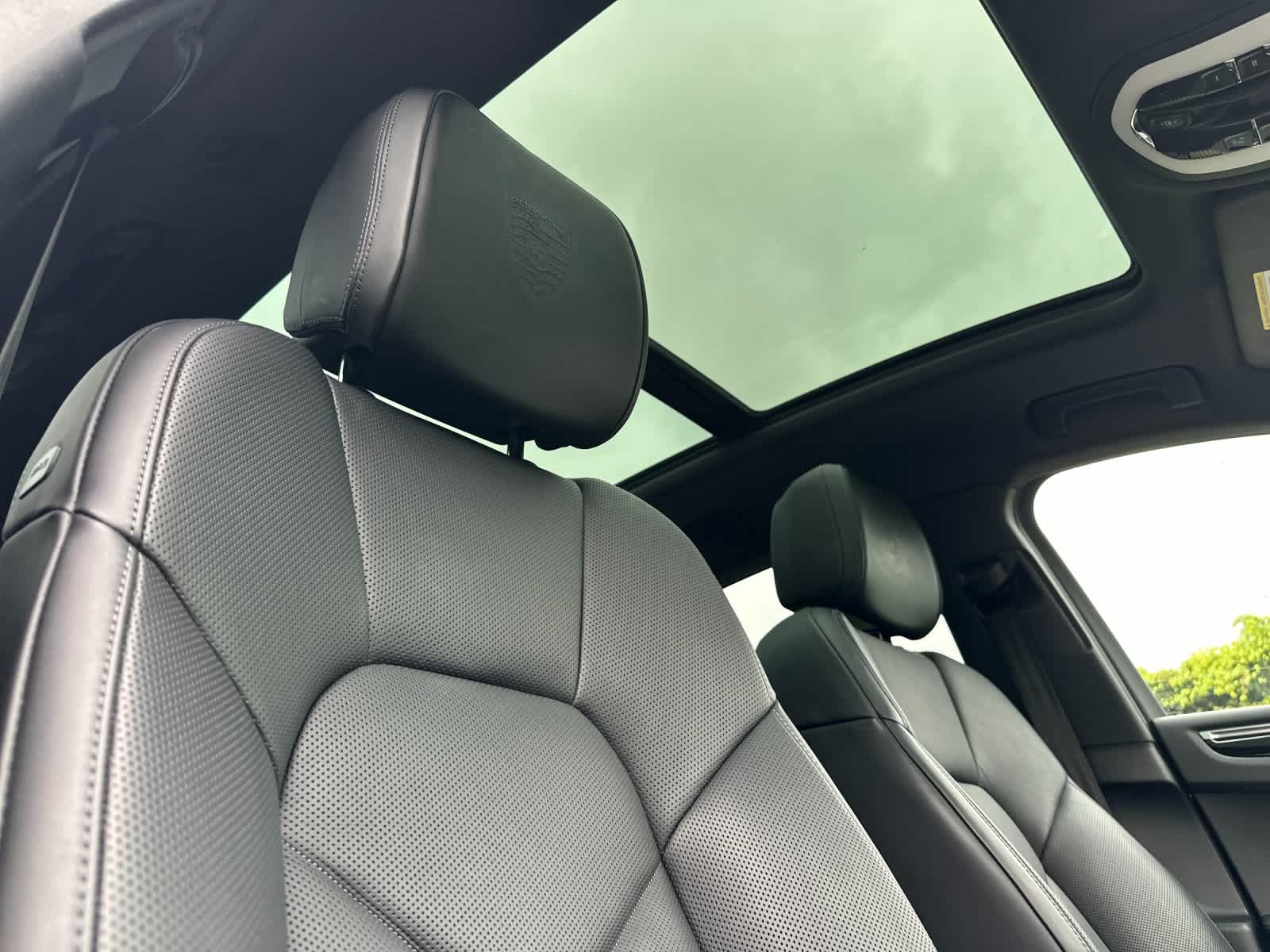 Thumbnail: 2025 Porsche Macan - 18