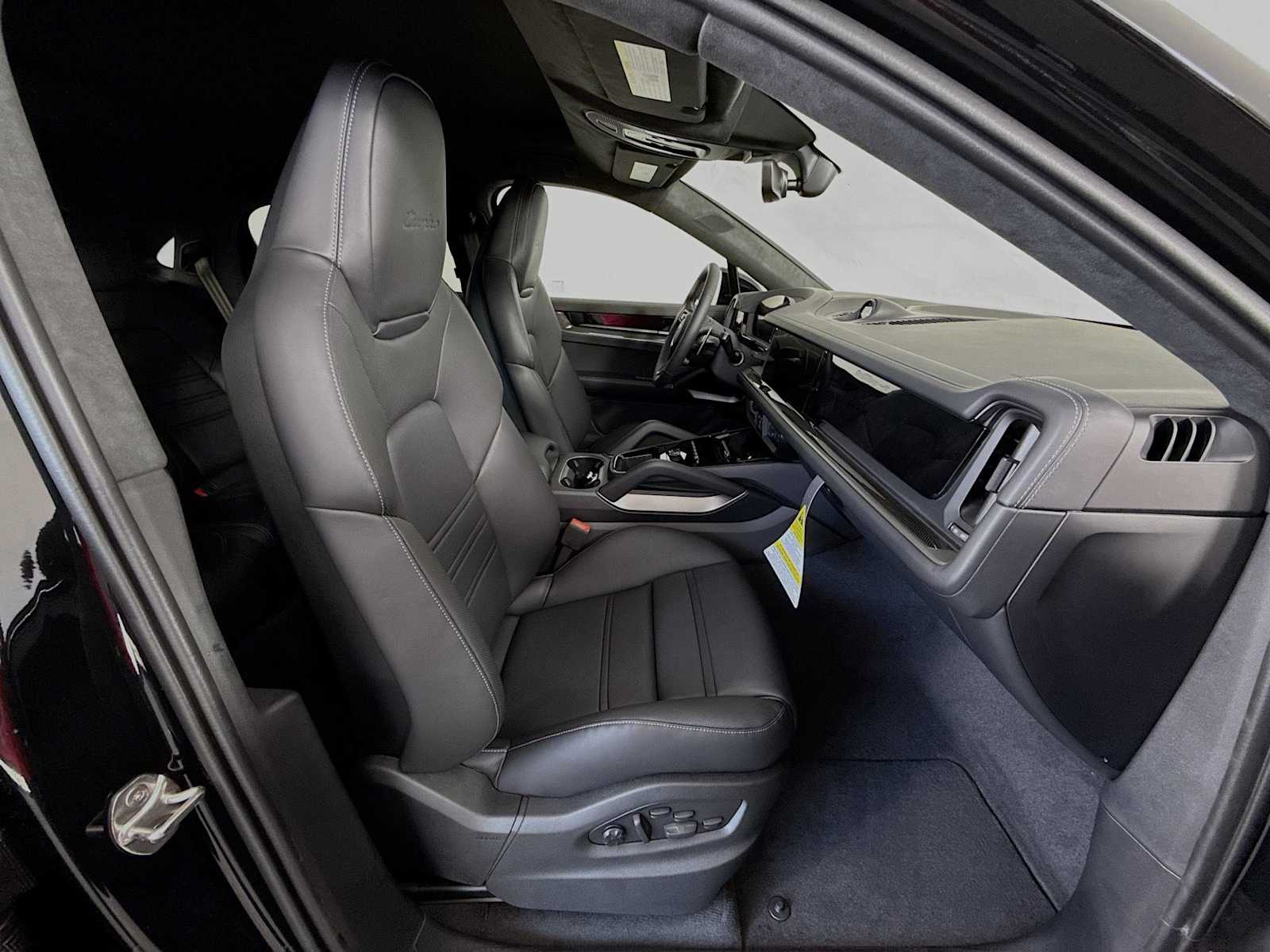 Thumbnail: 2026 Porsche Cayenne - 21