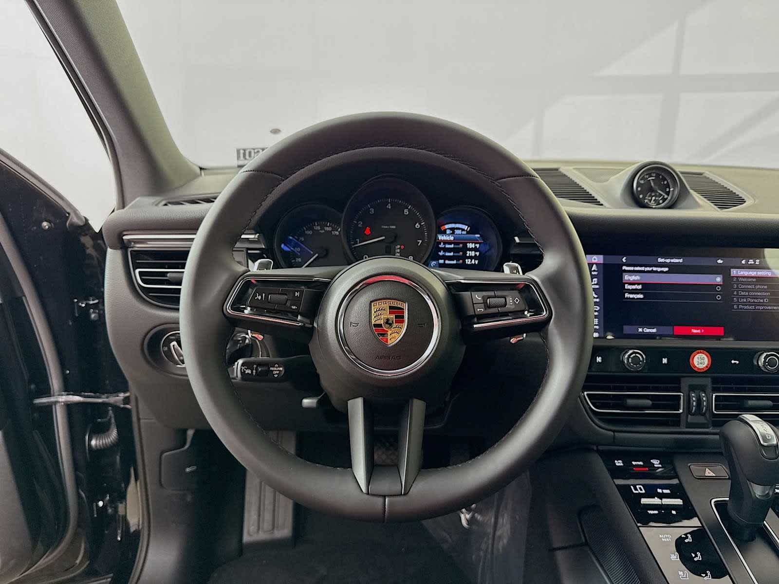 Thumbnail: 2026 Porsche Macan - 12