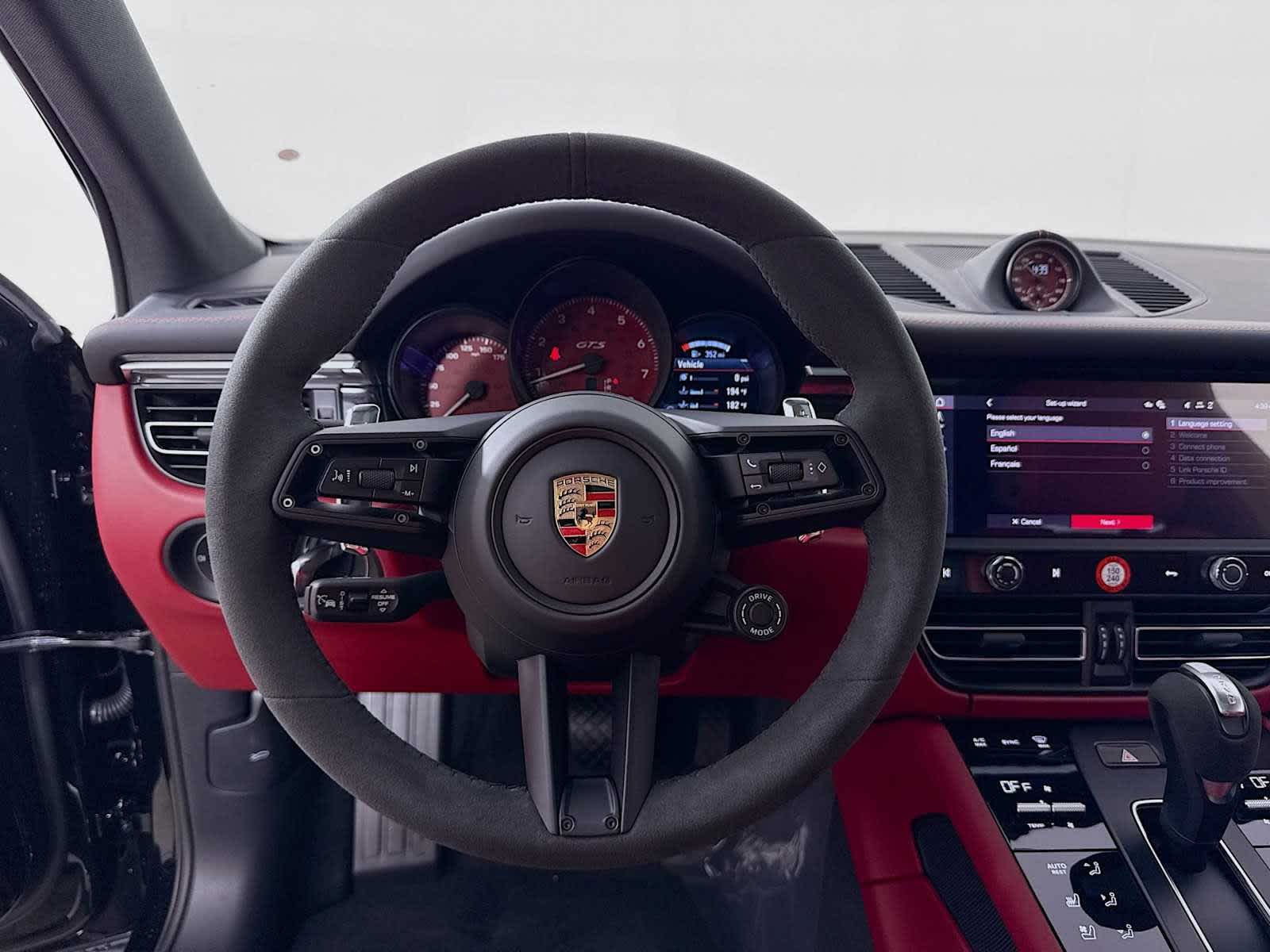 Thumbnail: 2025 Porsche Macan - 12