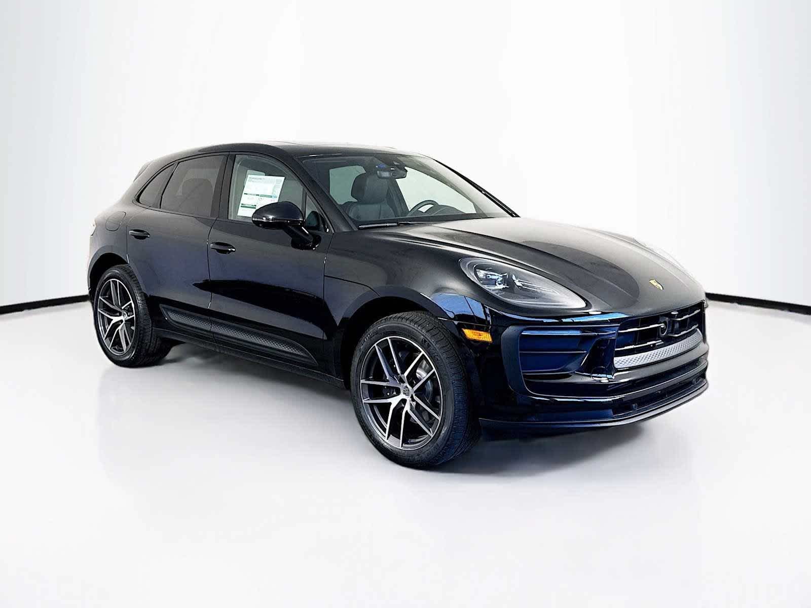 Thumbnail: 2026 Porsche Macan - 7