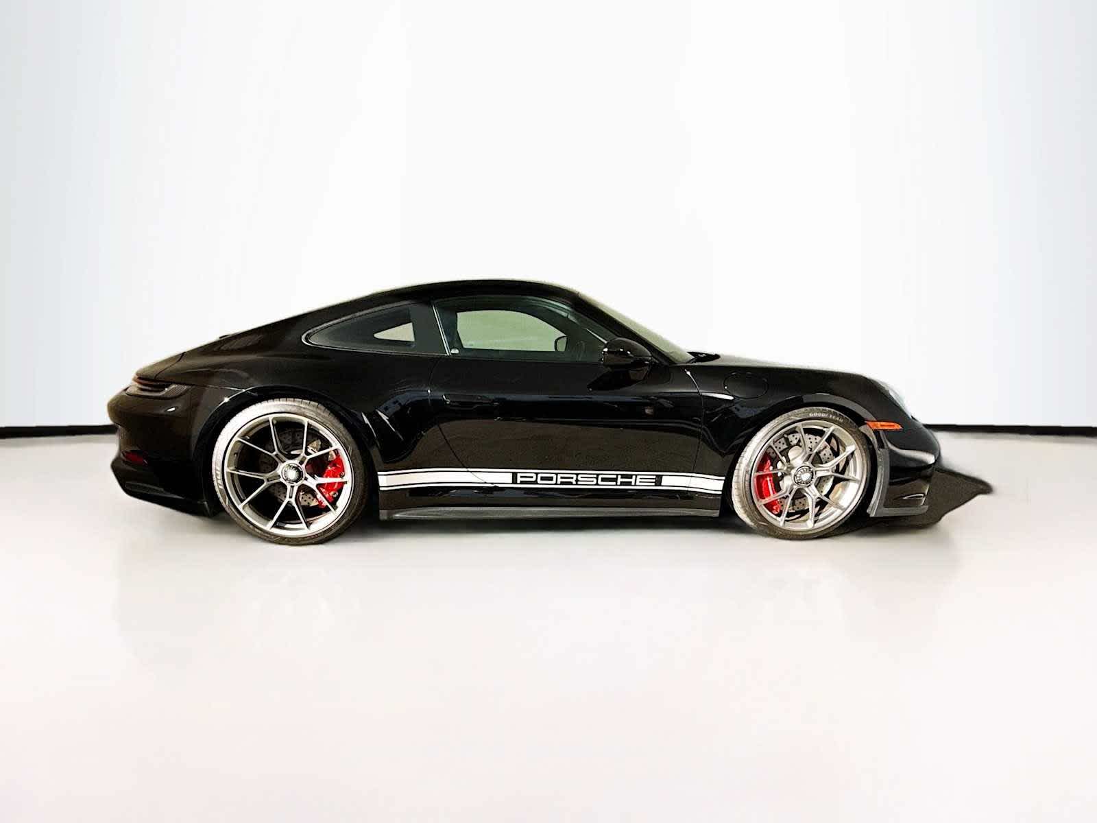 Thumbnail: 2022 Porsche 911 - 8