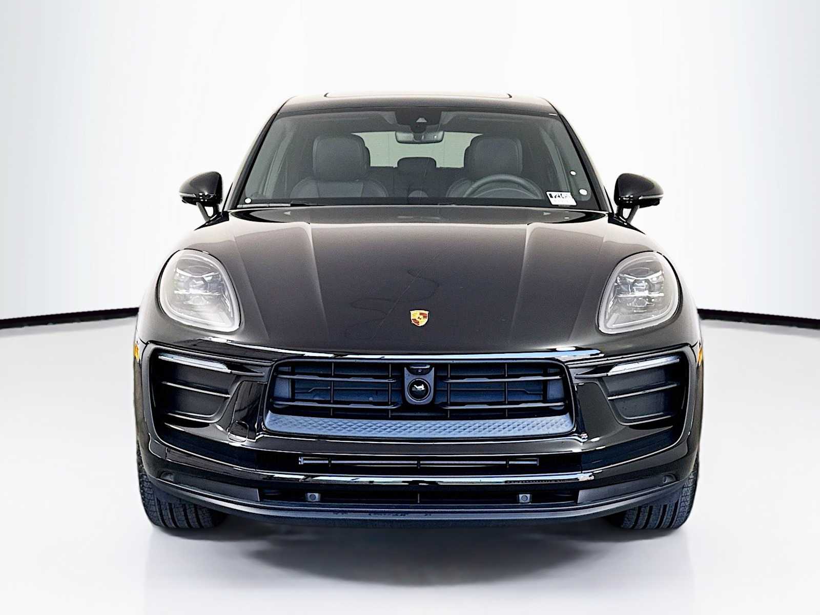Thumbnail: 2025 Porsche Macan - 6