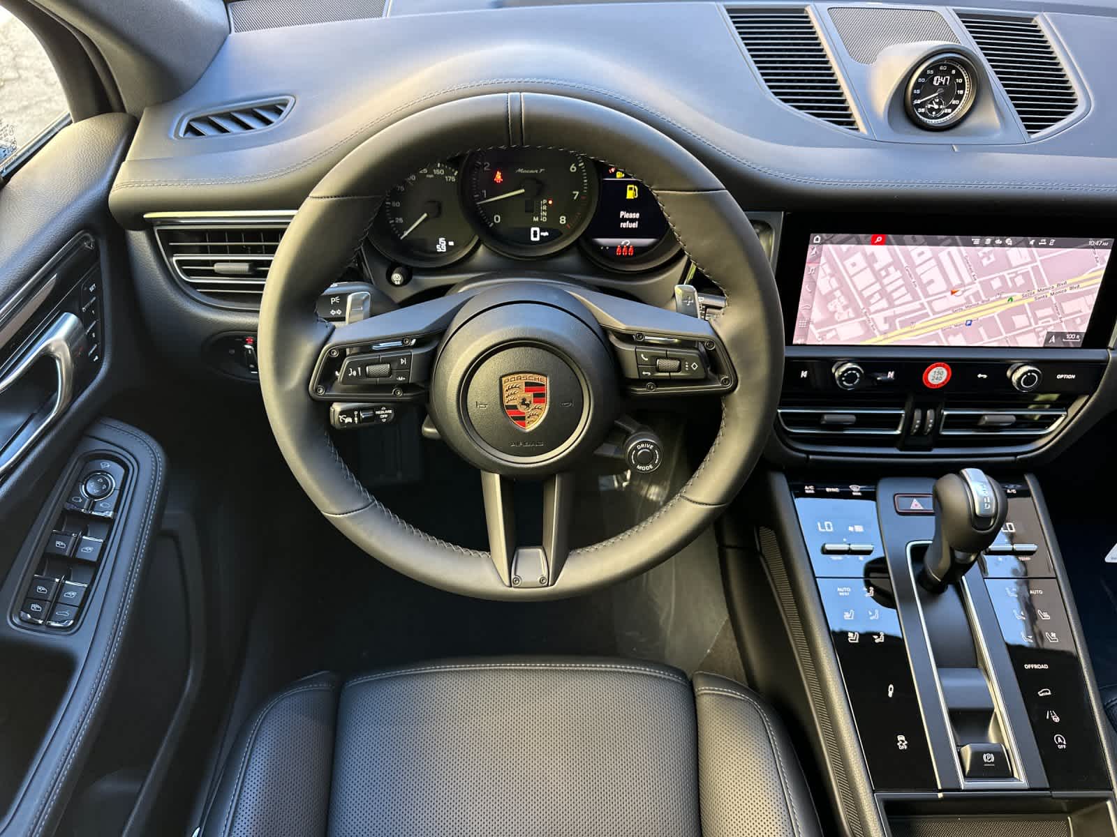 Thumbnail: 2026 Porsche Macan - 15