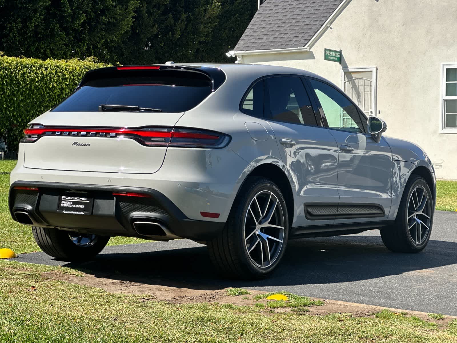 Thumbnail: 2025 Porsche Macan - 7