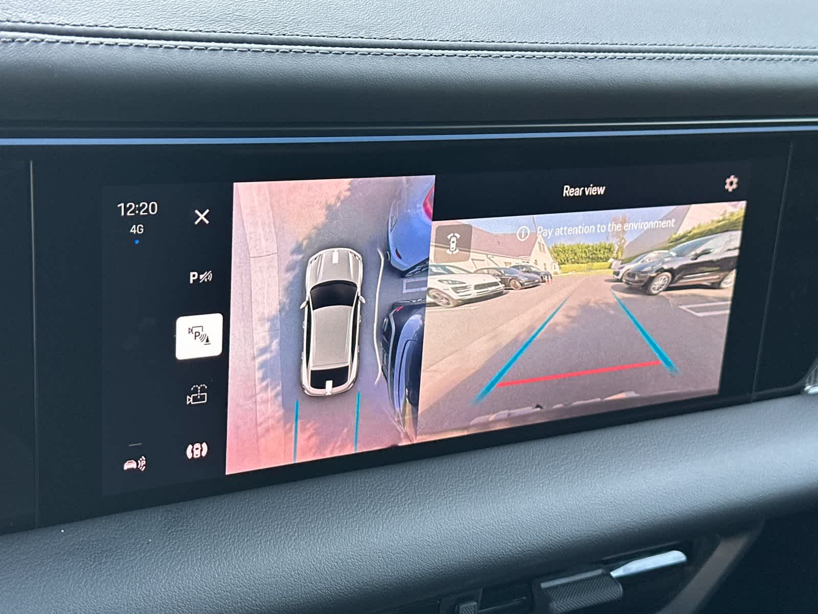 Thumbnail: 2025 Porsche Macan - 23