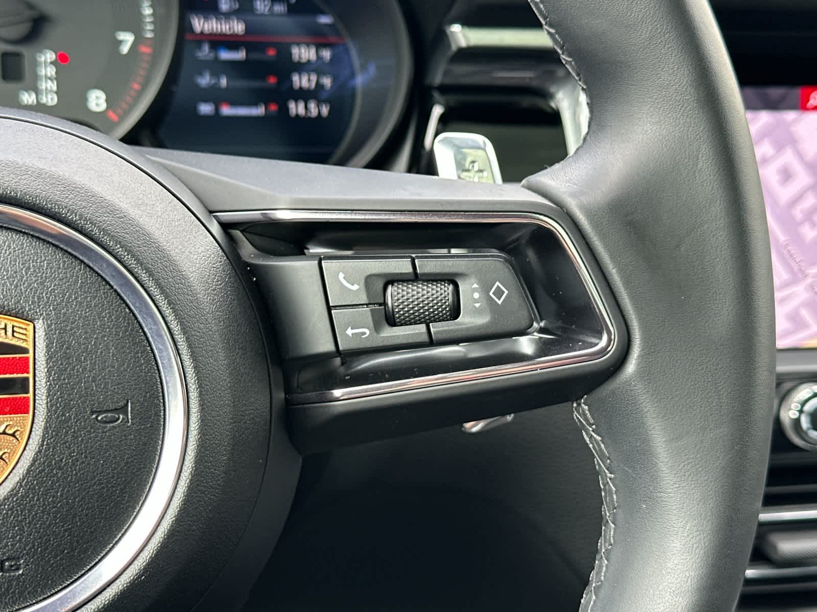 Thumbnail: 2025 Porsche Macan - 28