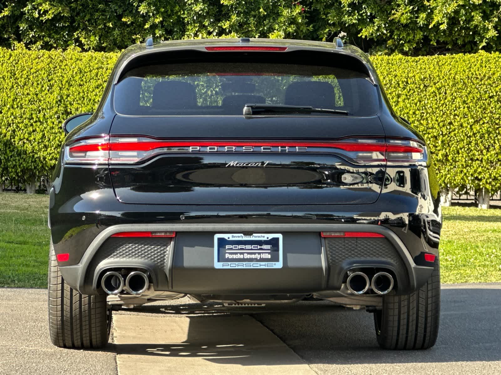 Thumbnail: 2026 Porsche Macan - 7