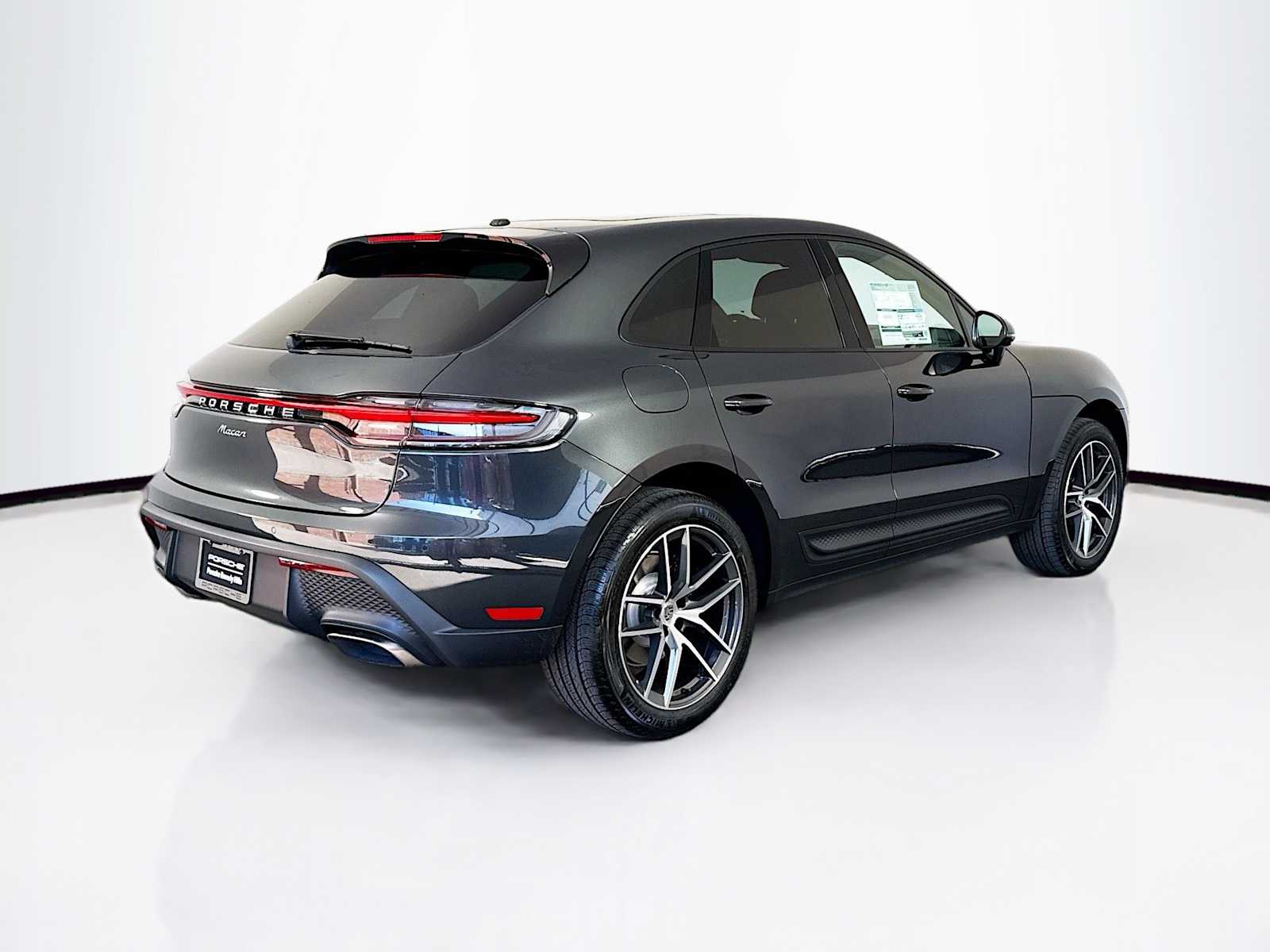 Thumbnail: 2026 Porsche Macan - 9