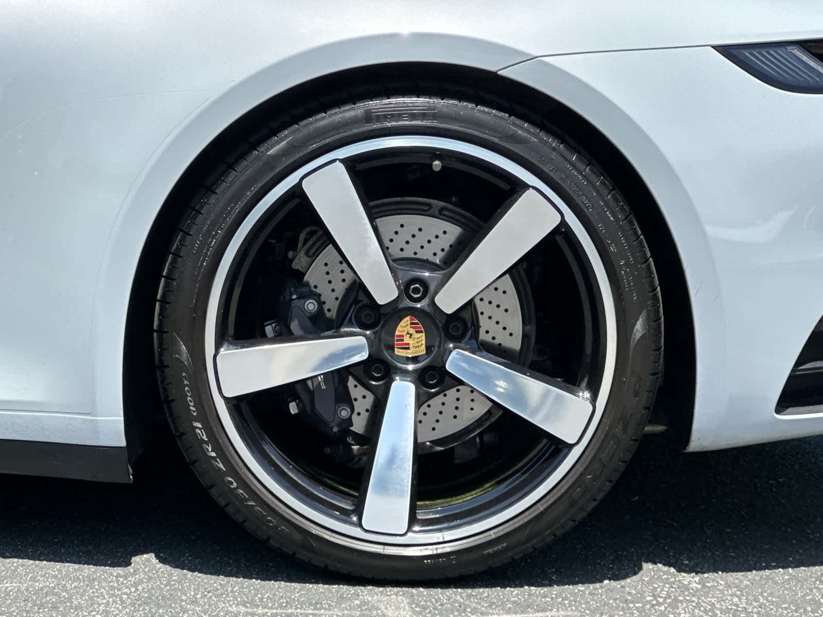 Thumbnail: 2024 Porsche 911 - 27