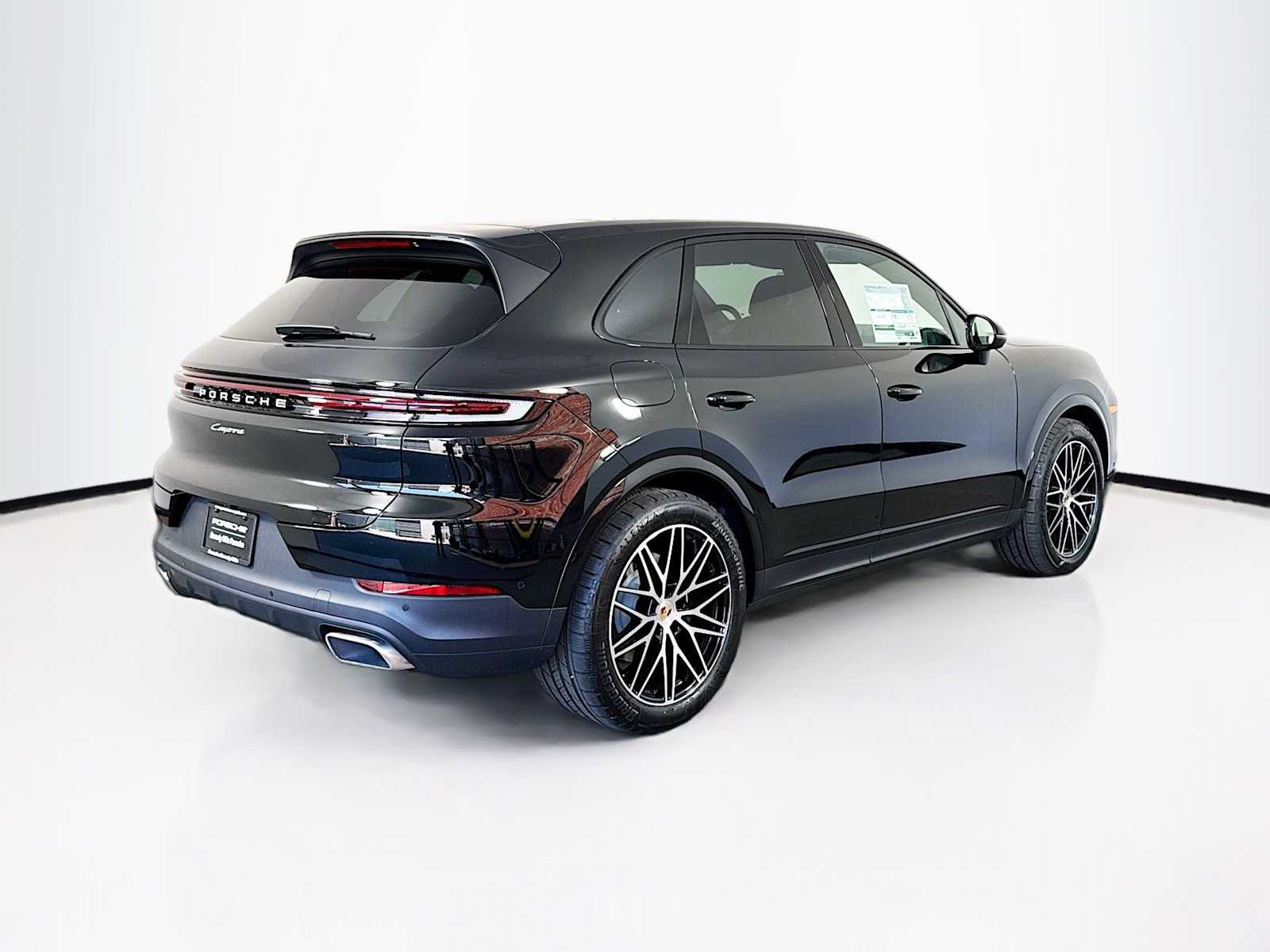 Thumbnail: 2025 Porsche Cayenne - 9