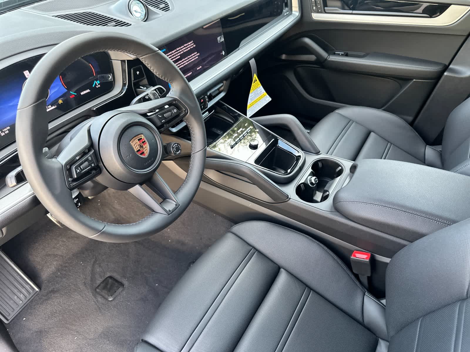 Thumbnail: 2026 Porsche Cayenne - 4