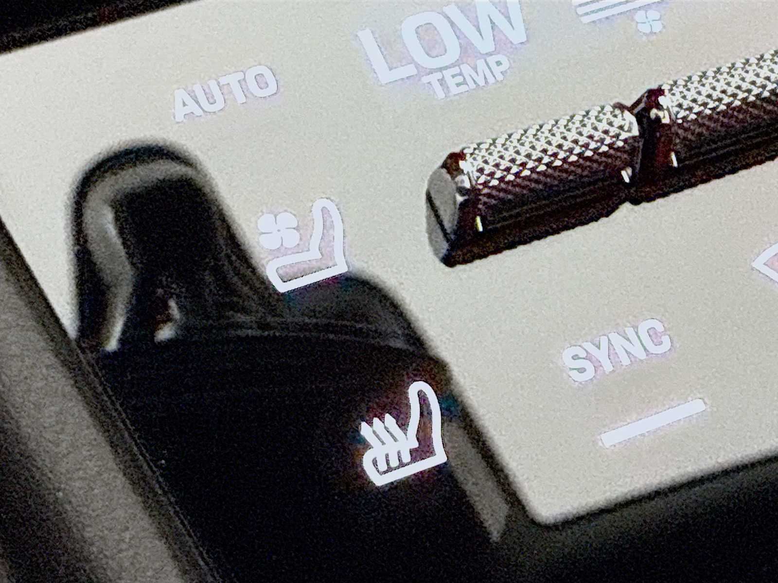 Thumbnail: 2025 Porsche Cayenne - 16