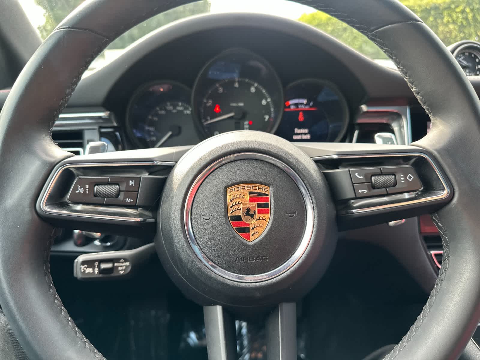 Thumbnail: 2025 Porsche Macan - 27