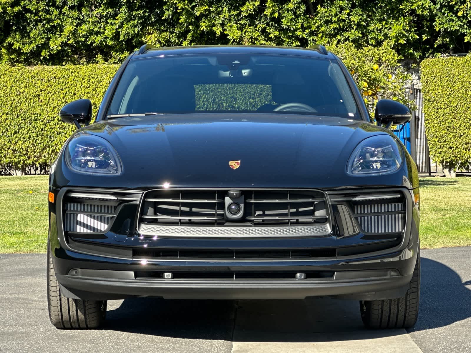 Thumbnail: 2026 Porsche Macan - 11