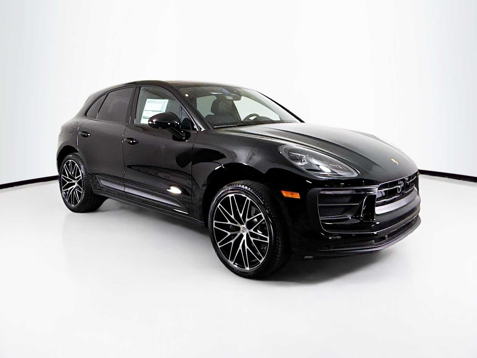 Thumbnail: 2025 Porsche Macan - 7