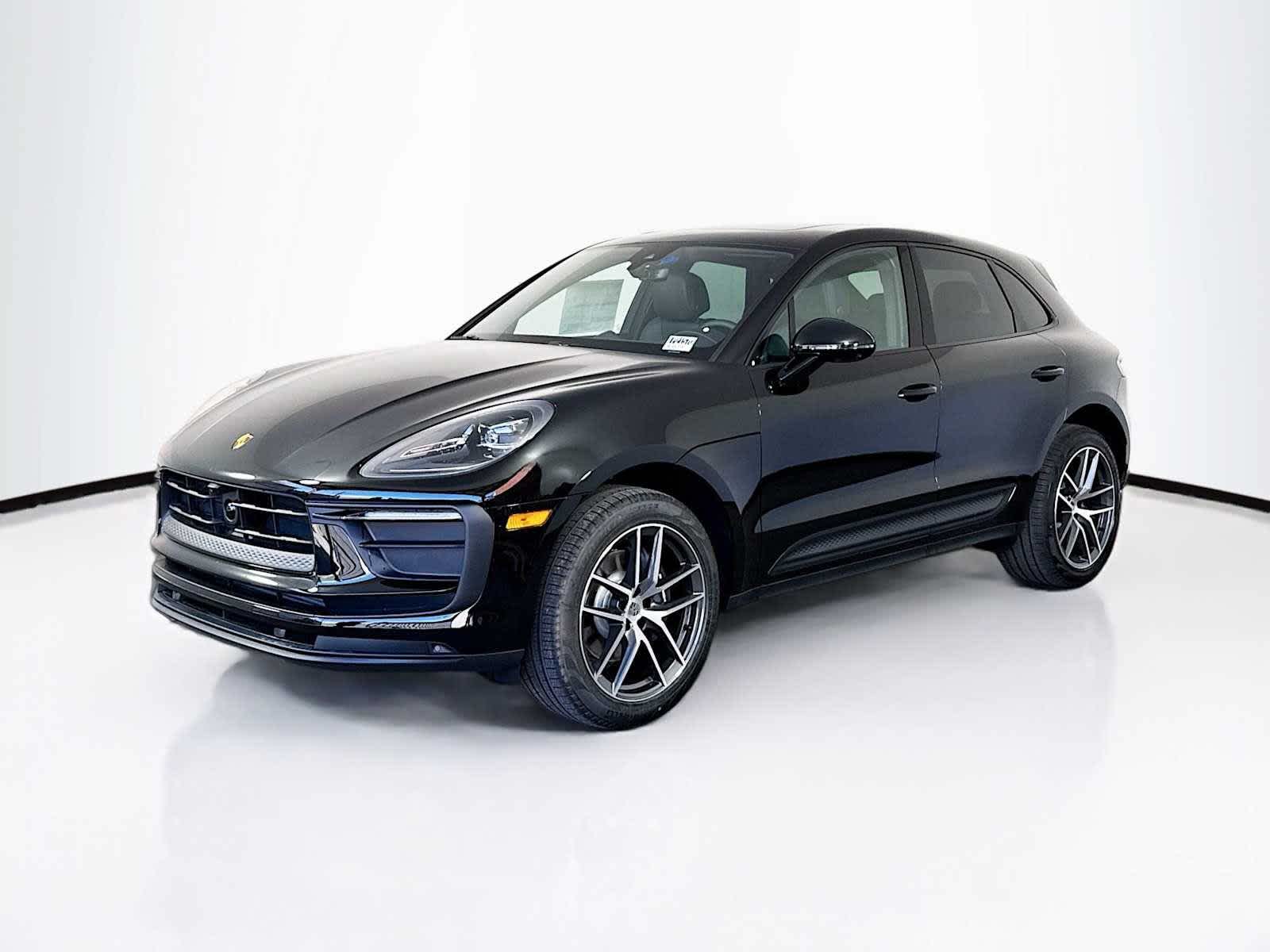 Thumbnail: 2026 Porsche Macan - 1