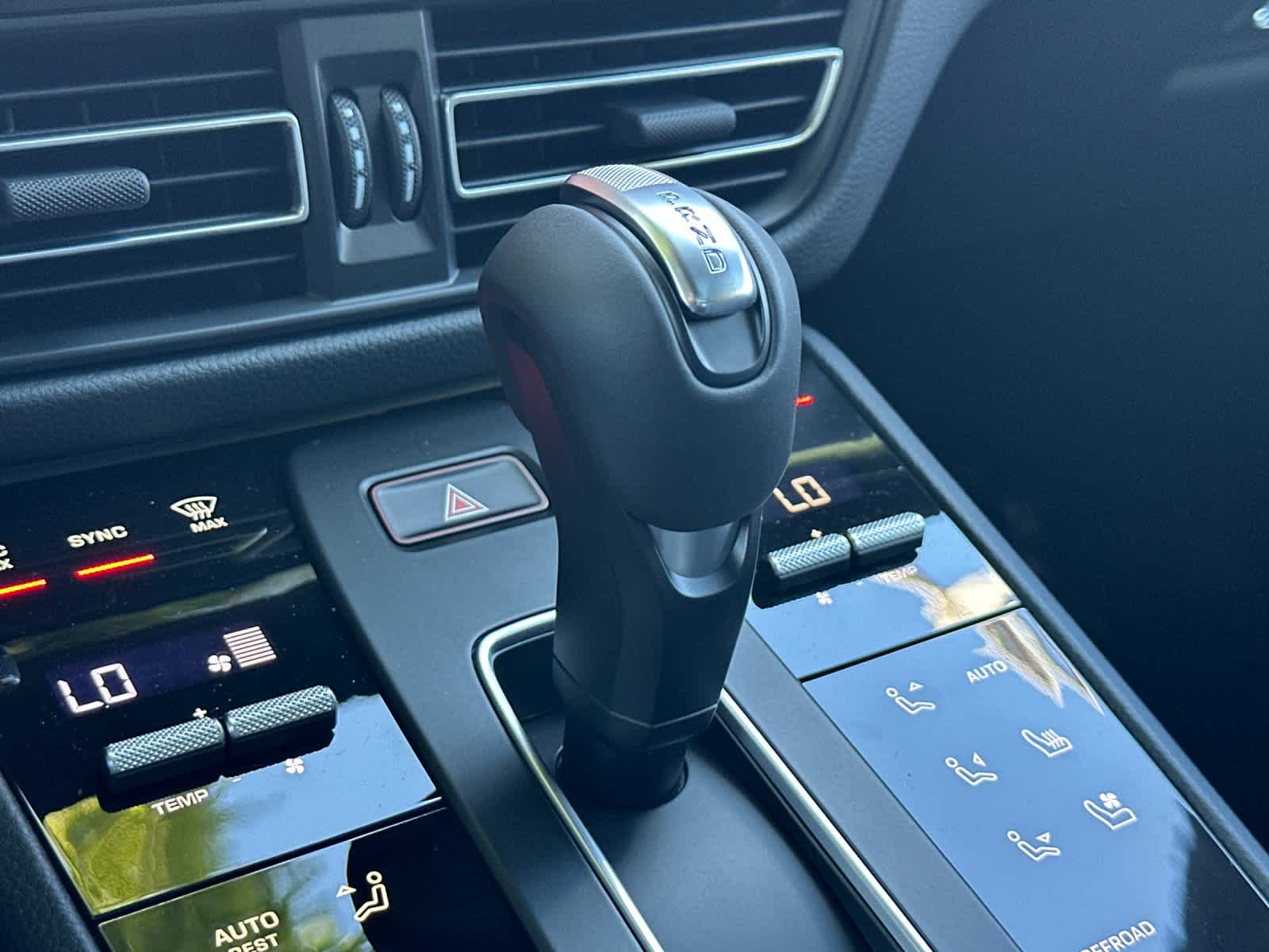 Thumbnail: 2026 Porsche Macan - 25