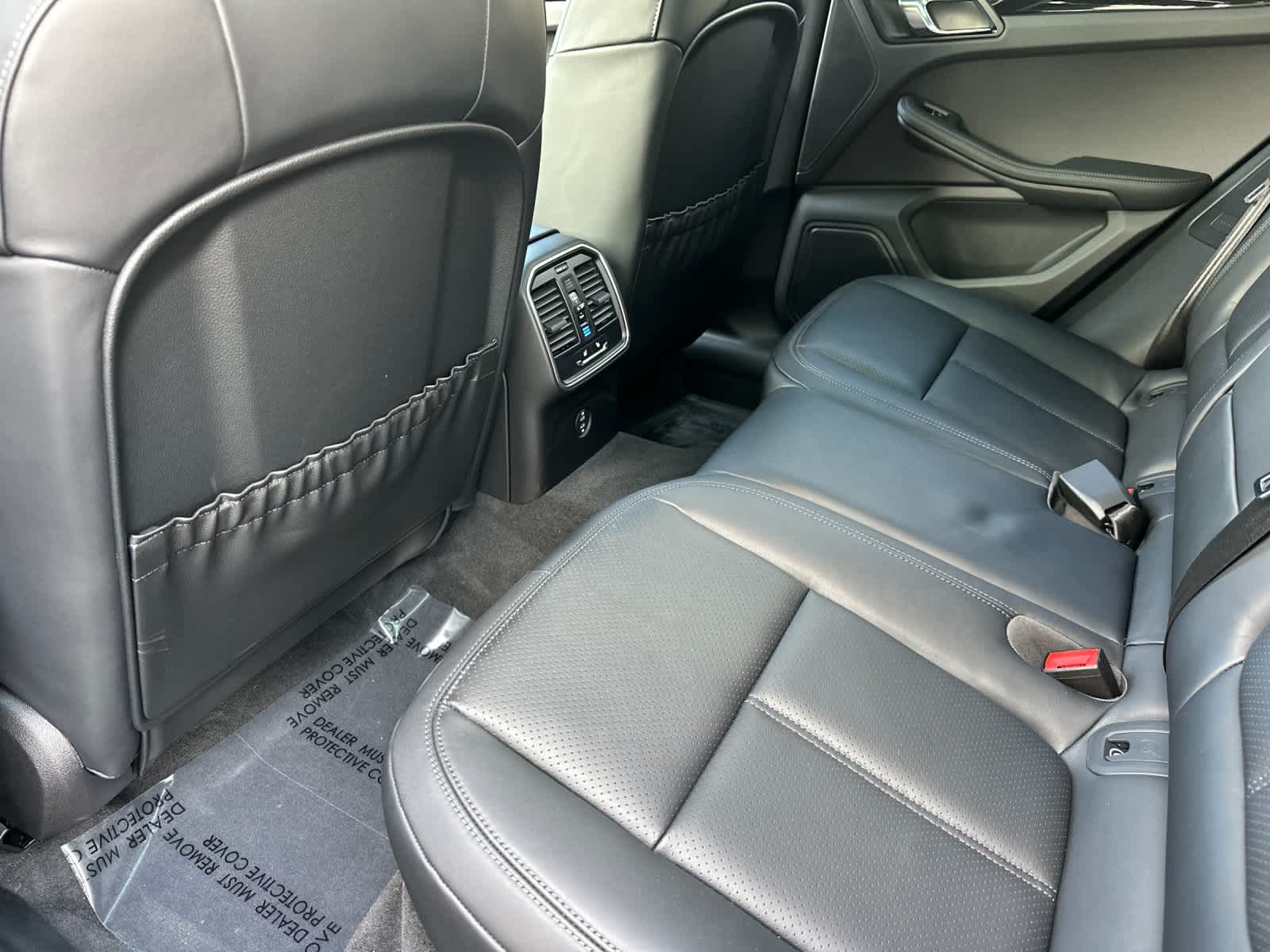 Thumbnail: 2025 Porsche Macan - 13