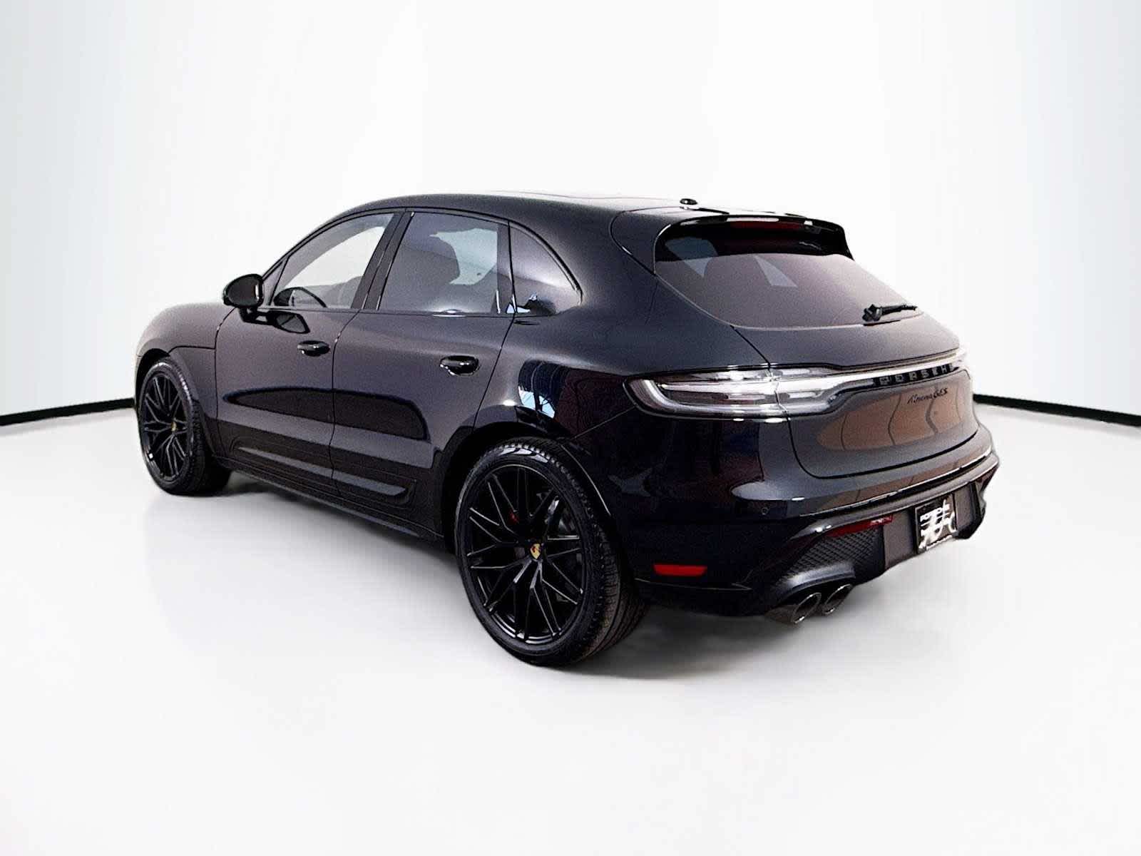 Thumbnail: 2025 Porsche Macan - 3
