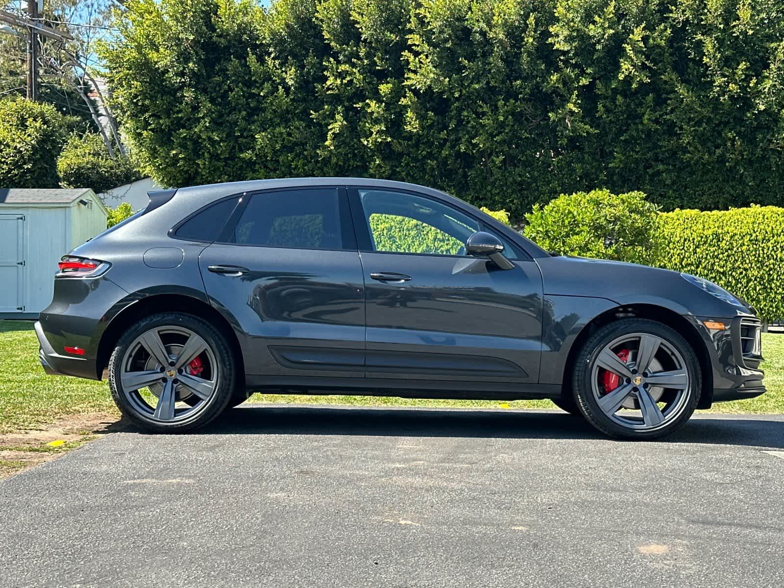 Thumbnail: 2026 Porsche Macan - 9
