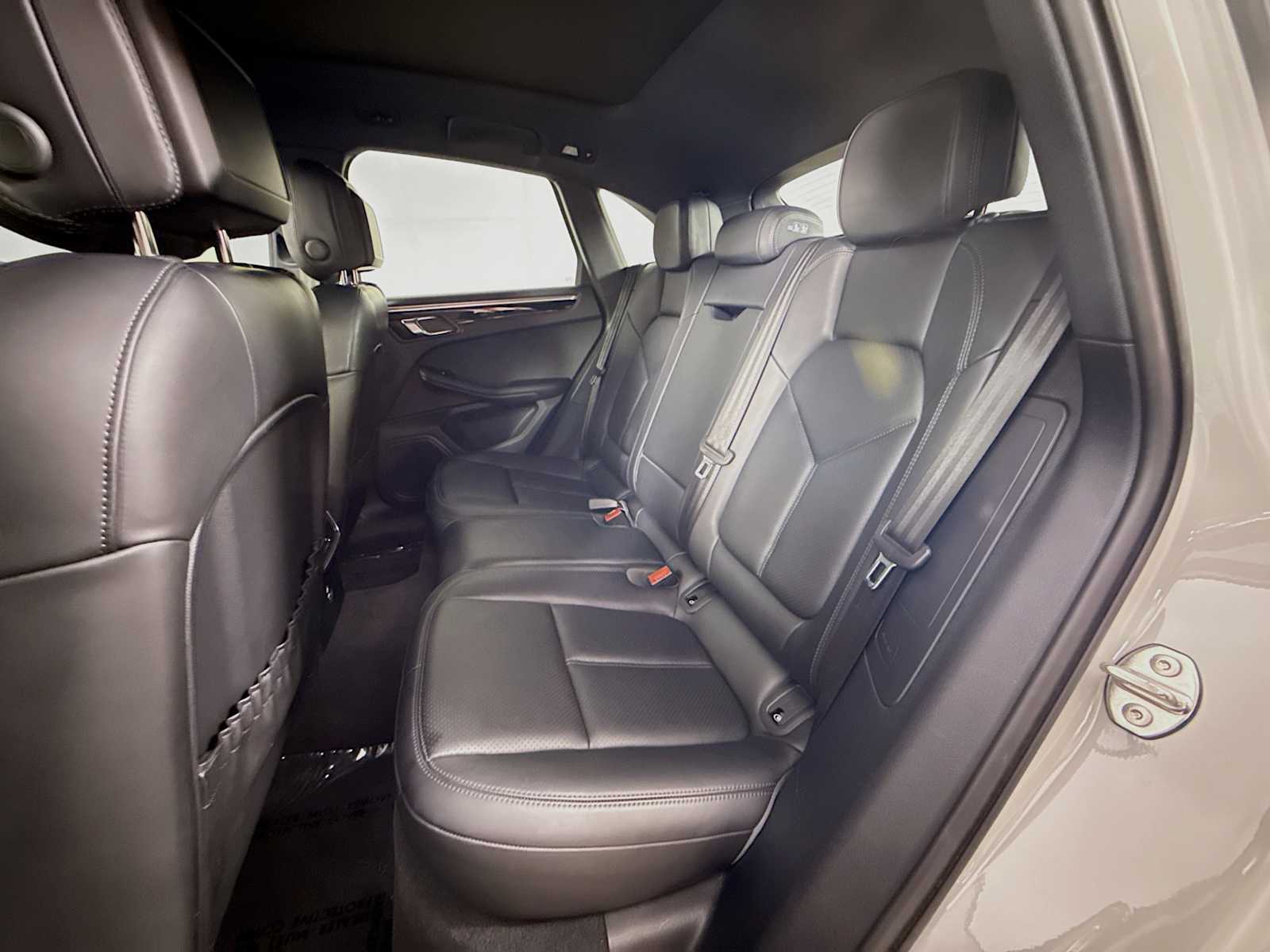 Thumbnail: 2024 Porsche Macan - 19