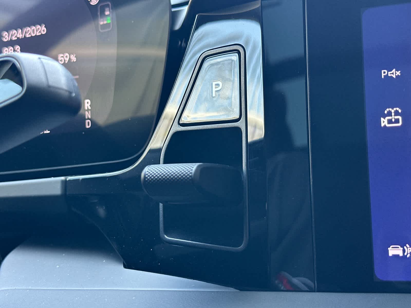 Thumbnail: 2026 Porsche Macan - 25