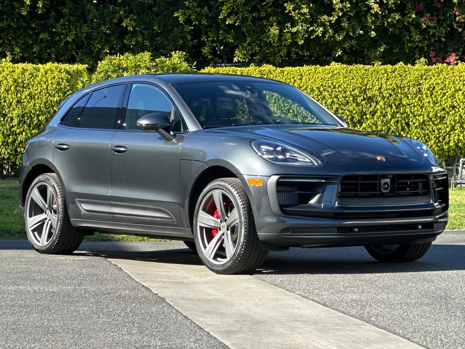 Thumbnail: 2026 Porsche Macan - 10
