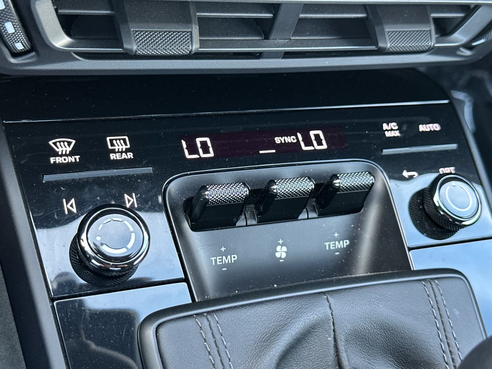 Thumbnail: 2025 Porsche 911 - 18