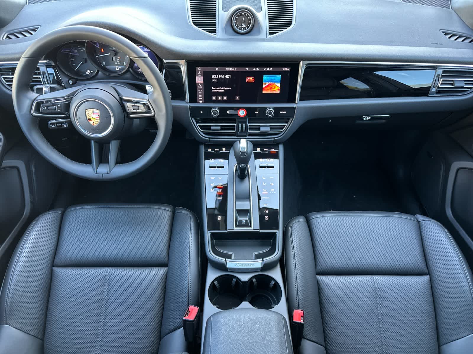 Thumbnail: 2026 Porsche Macan - 6