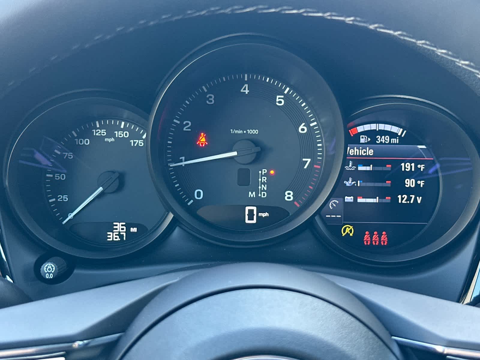 Thumbnail: 2026 Porsche Macan - 29