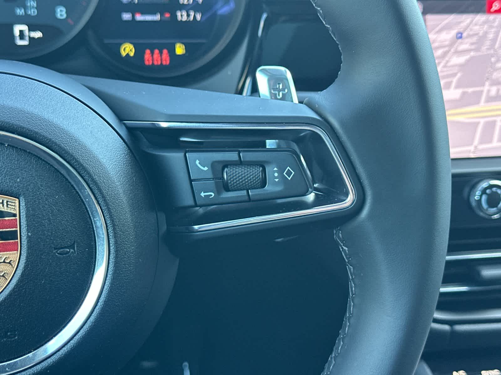 Thumbnail: 2025 Porsche Macan - 26