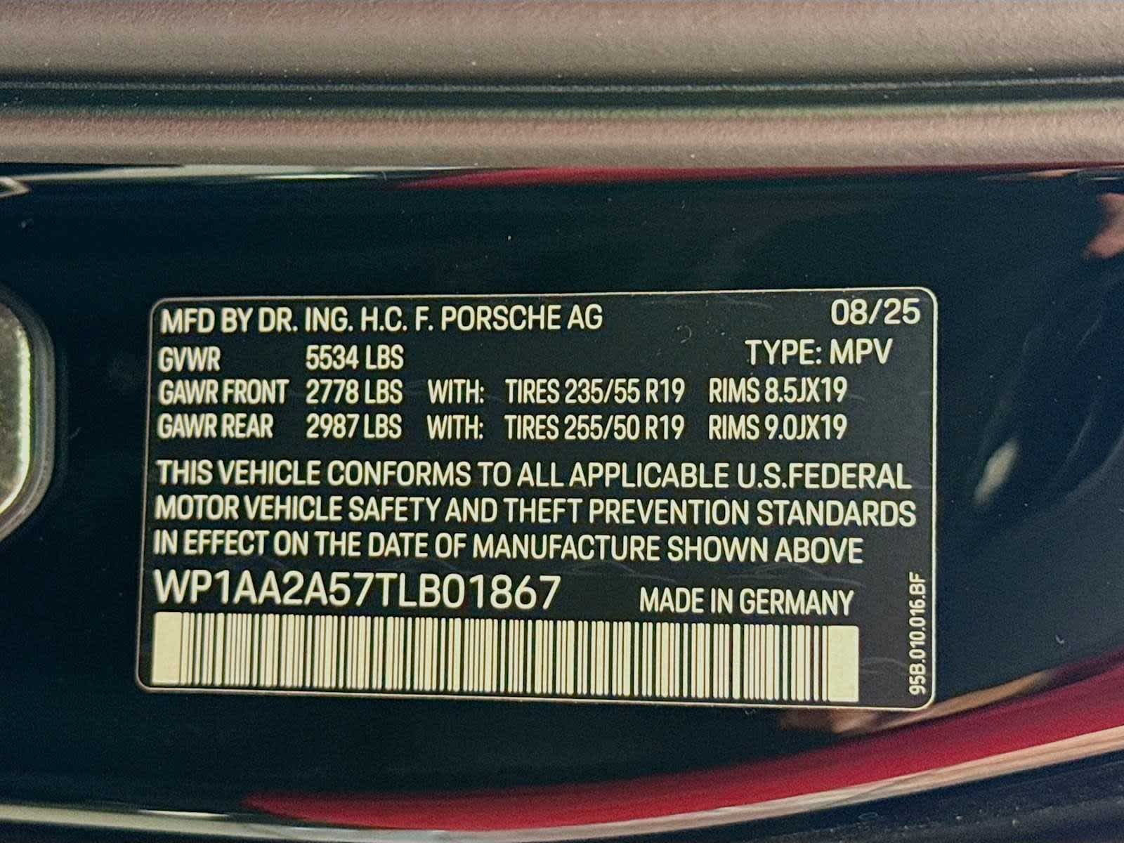 Thumbnail: 2026 Porsche Macan - 25