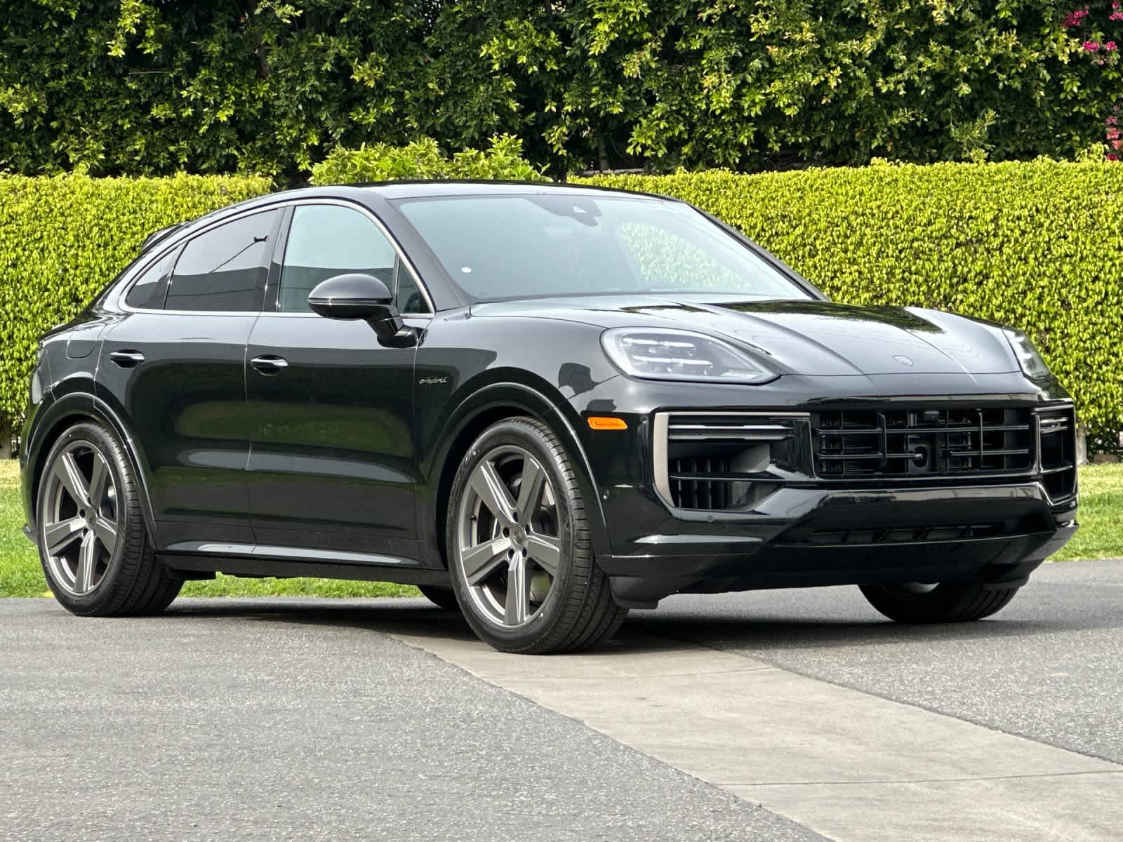 Thumbnail: 2026 Porsche Cayenne - 10