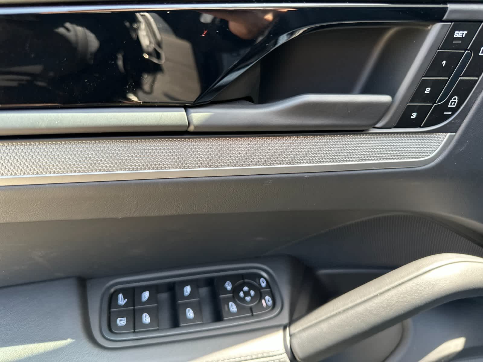 Thumbnail: 2026 Porsche Cayenne - 12