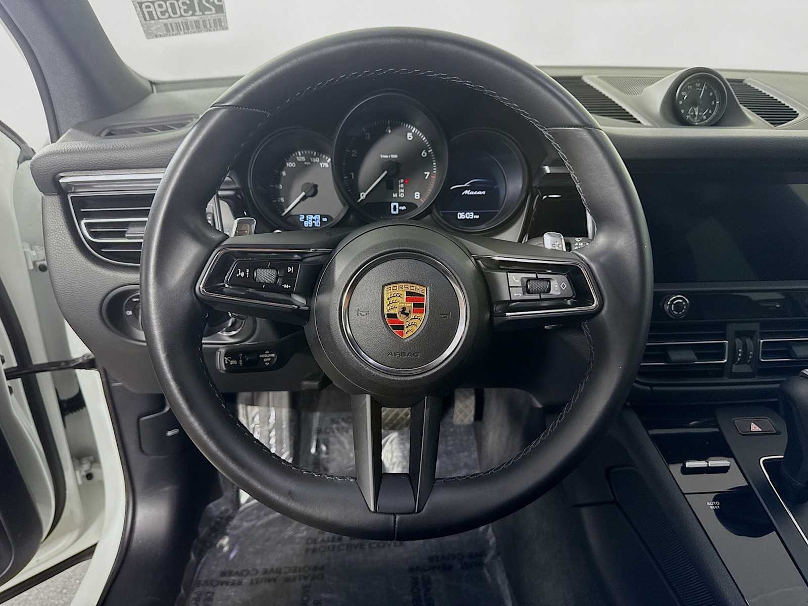 Thumbnail: 2024 Porsche Macan - 12