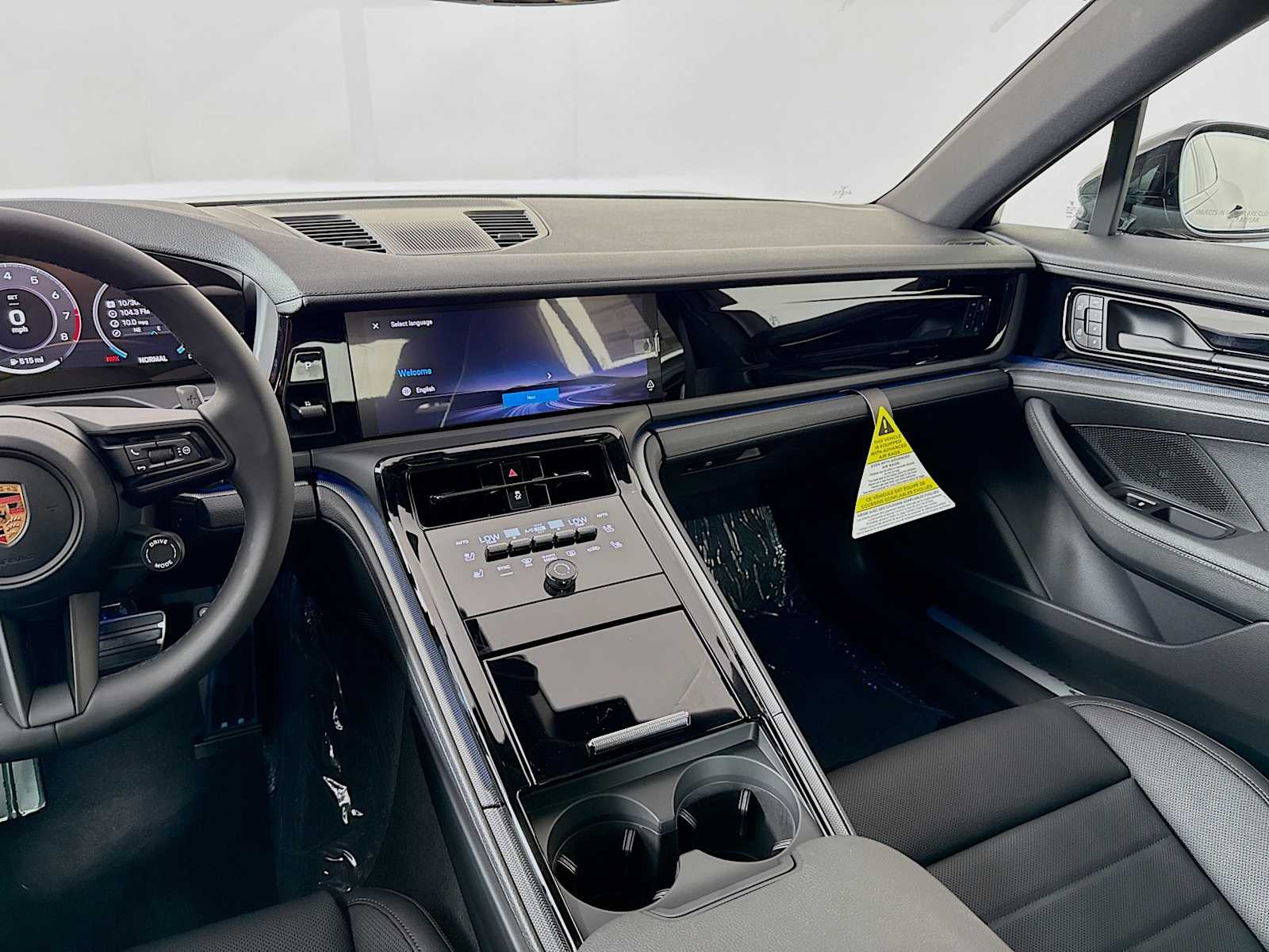 Thumbnail: 2026 Porsche Panamera - 19