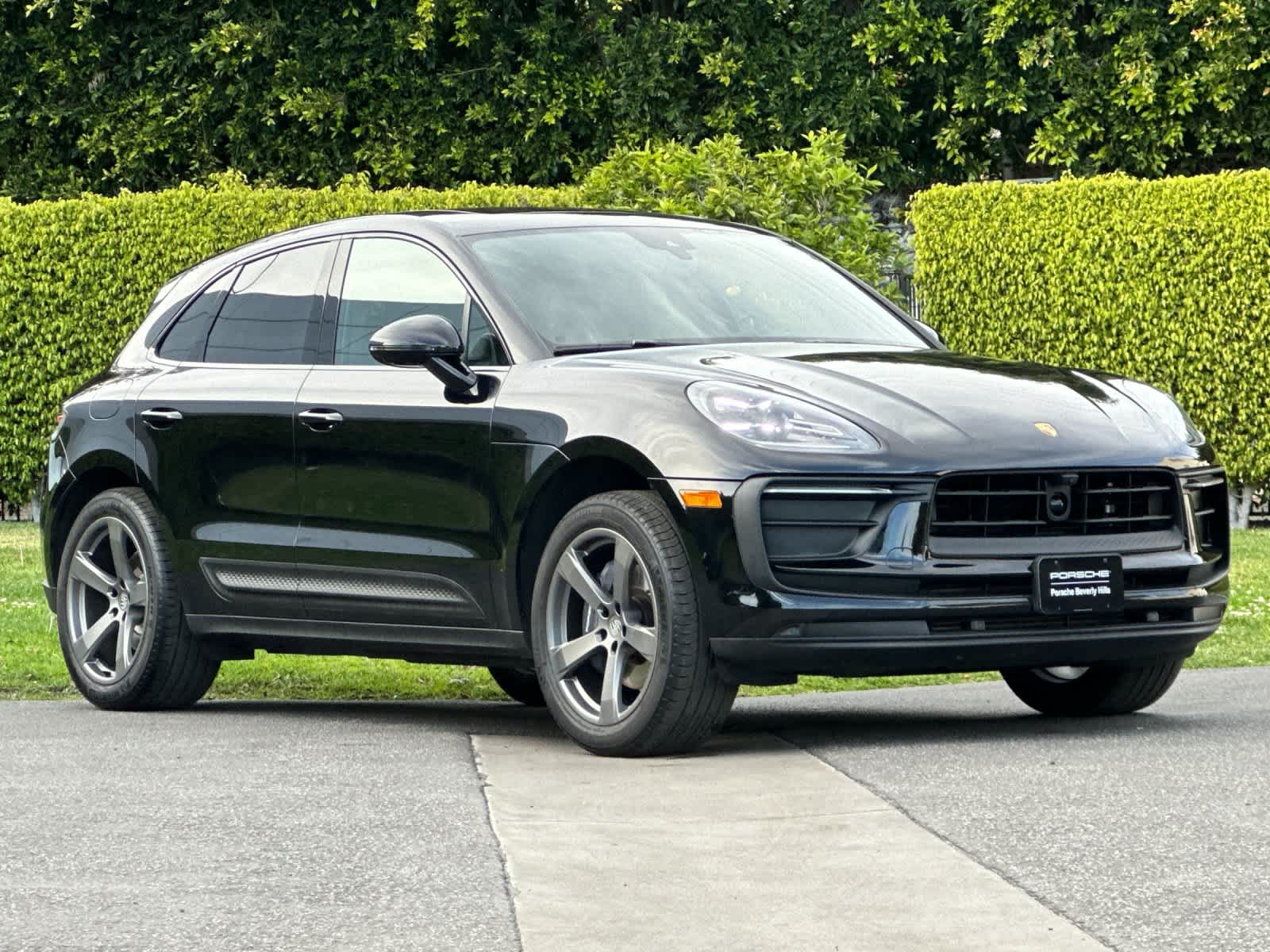 Thumbnail: 2025 Porsche Macan - 9