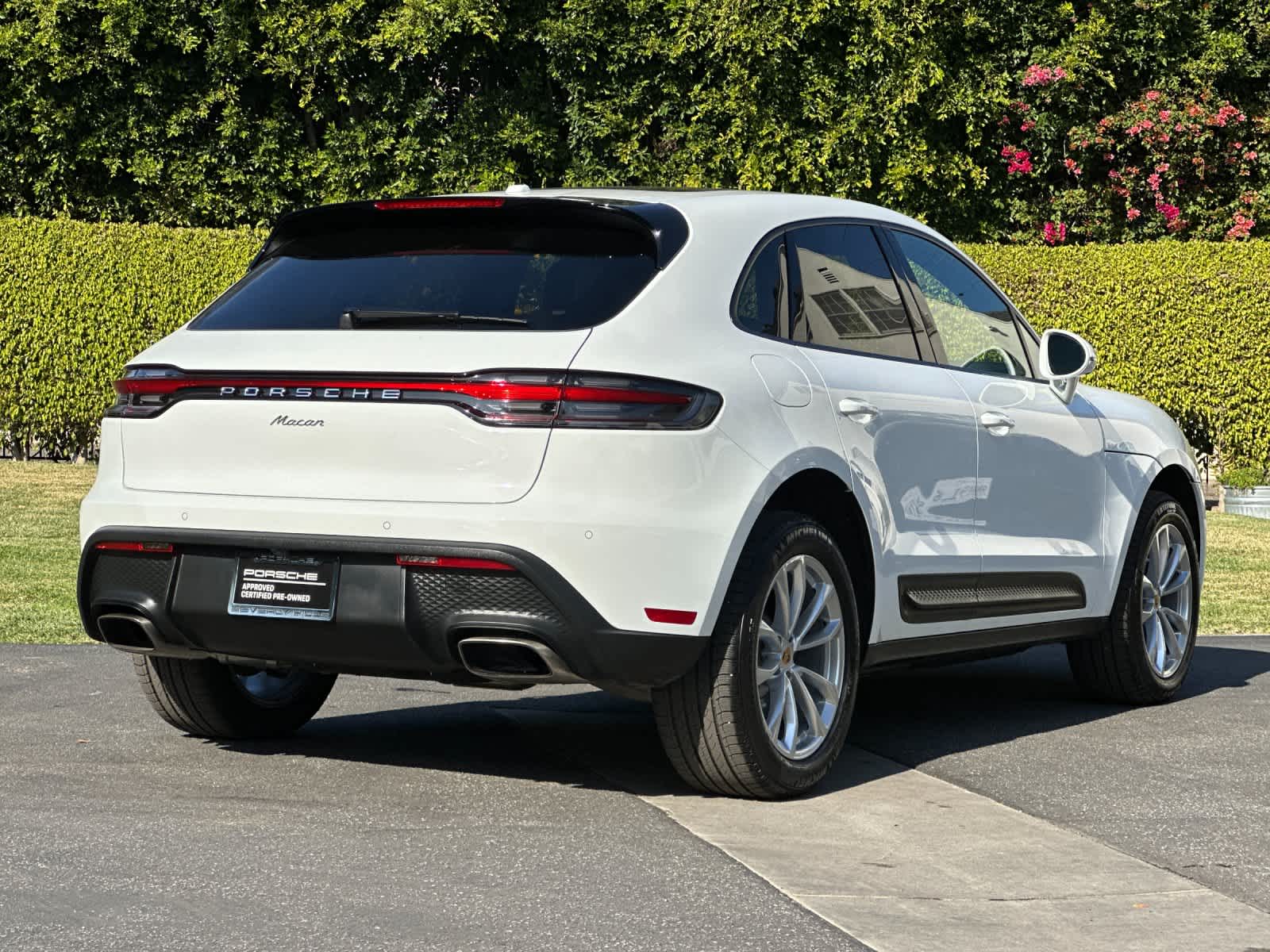 Thumbnail: 2025 Porsche Macan - 8